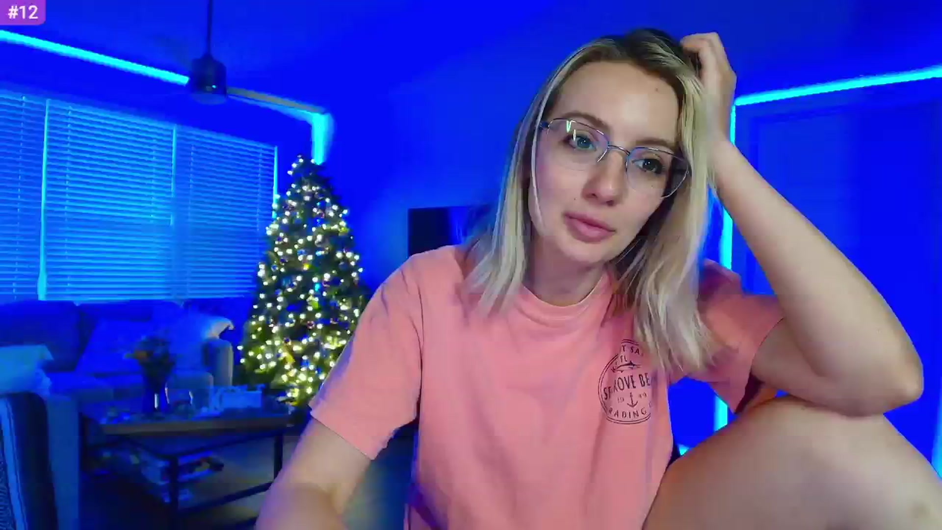 Gallery image thumbnail from Sammy_gray's myfreecams stream on, 04/25/2024, 02:33 image 5 of 20