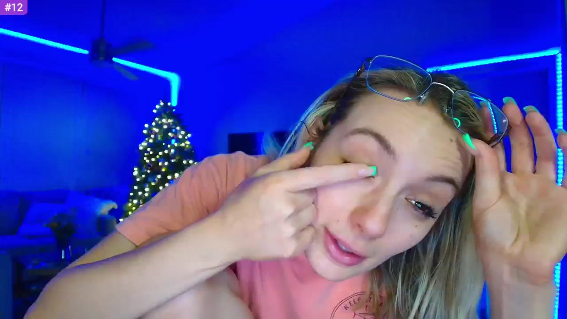 Gallery image thumbnail from Sammy_gray's myfreecams stream on, 04/25/2024, 02:33 image 18 of 20