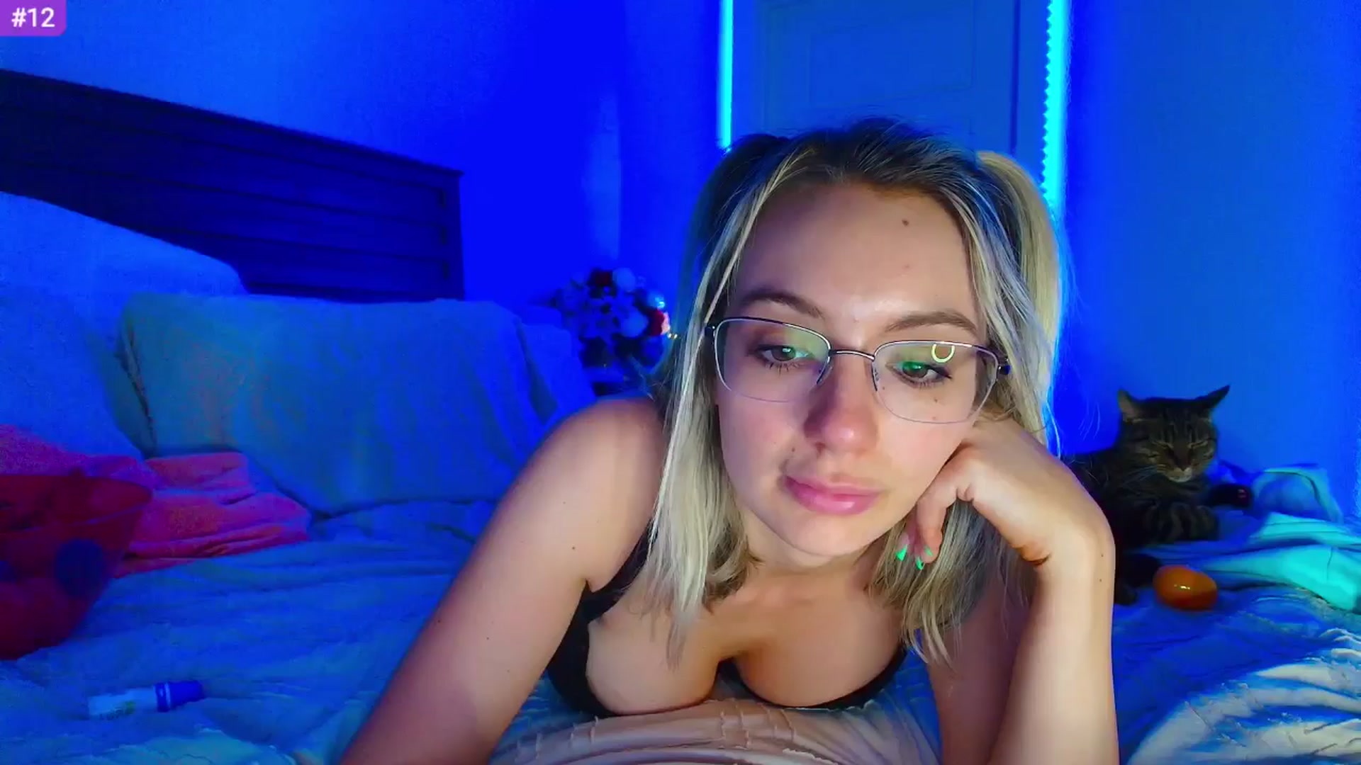 Gallery image thumbnail from Sammy_gray's myfreecams stream on, 04/25/2024, 06:55 image 15 of 20