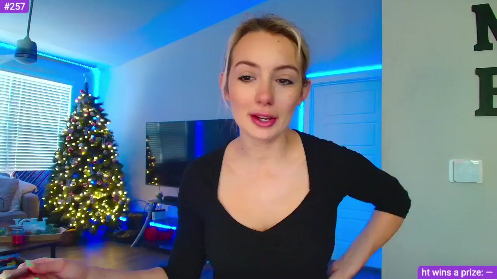 Gallery image thumbnail from Sammy_gray's myfreecams stream on, 05/02/2024, 22:18 image 6 of 20