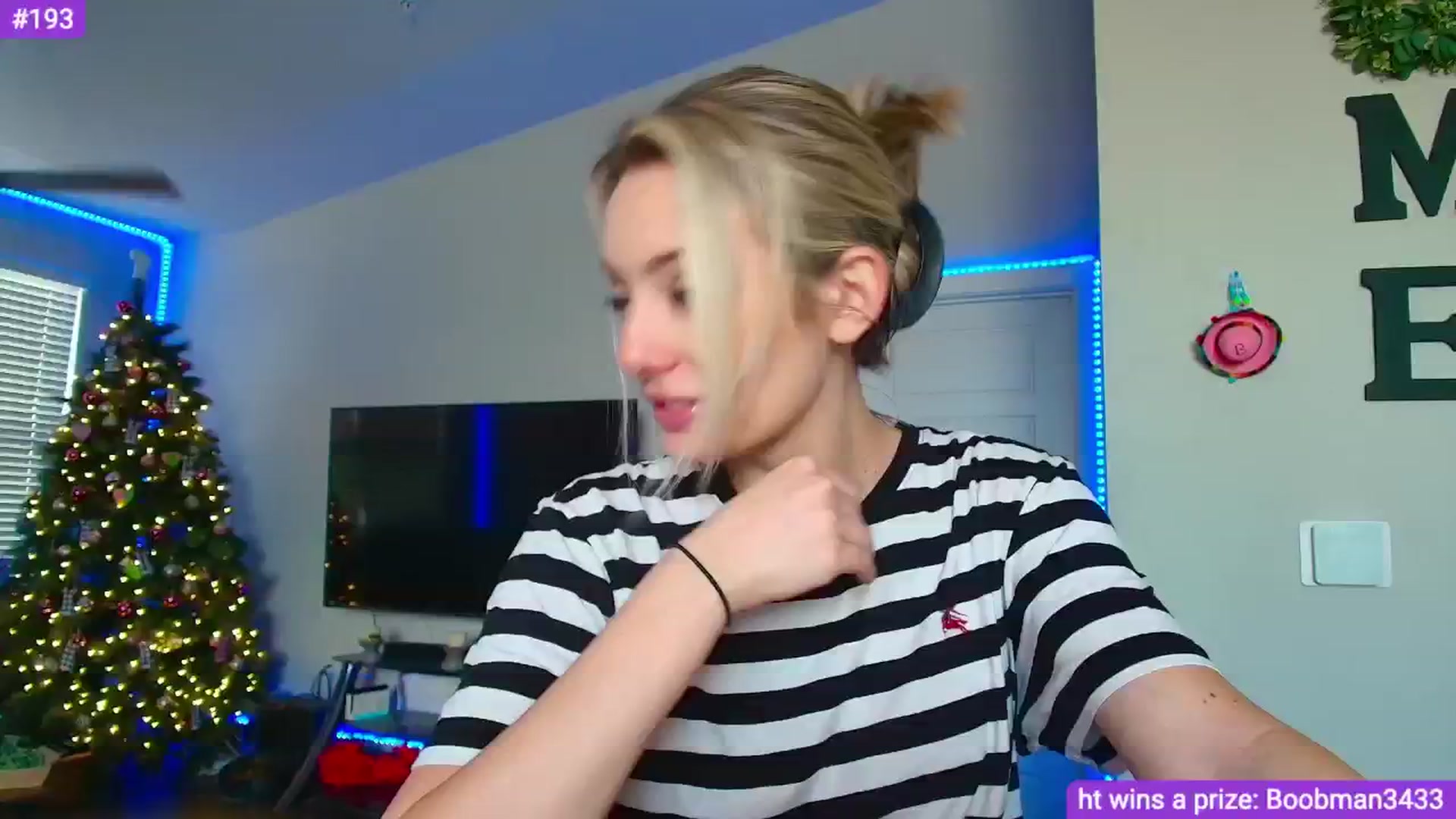 Gallery image thumbnail from Sammy_gray's myfreecams stream on, 05/03/2024, 22:18 image 5 of 20