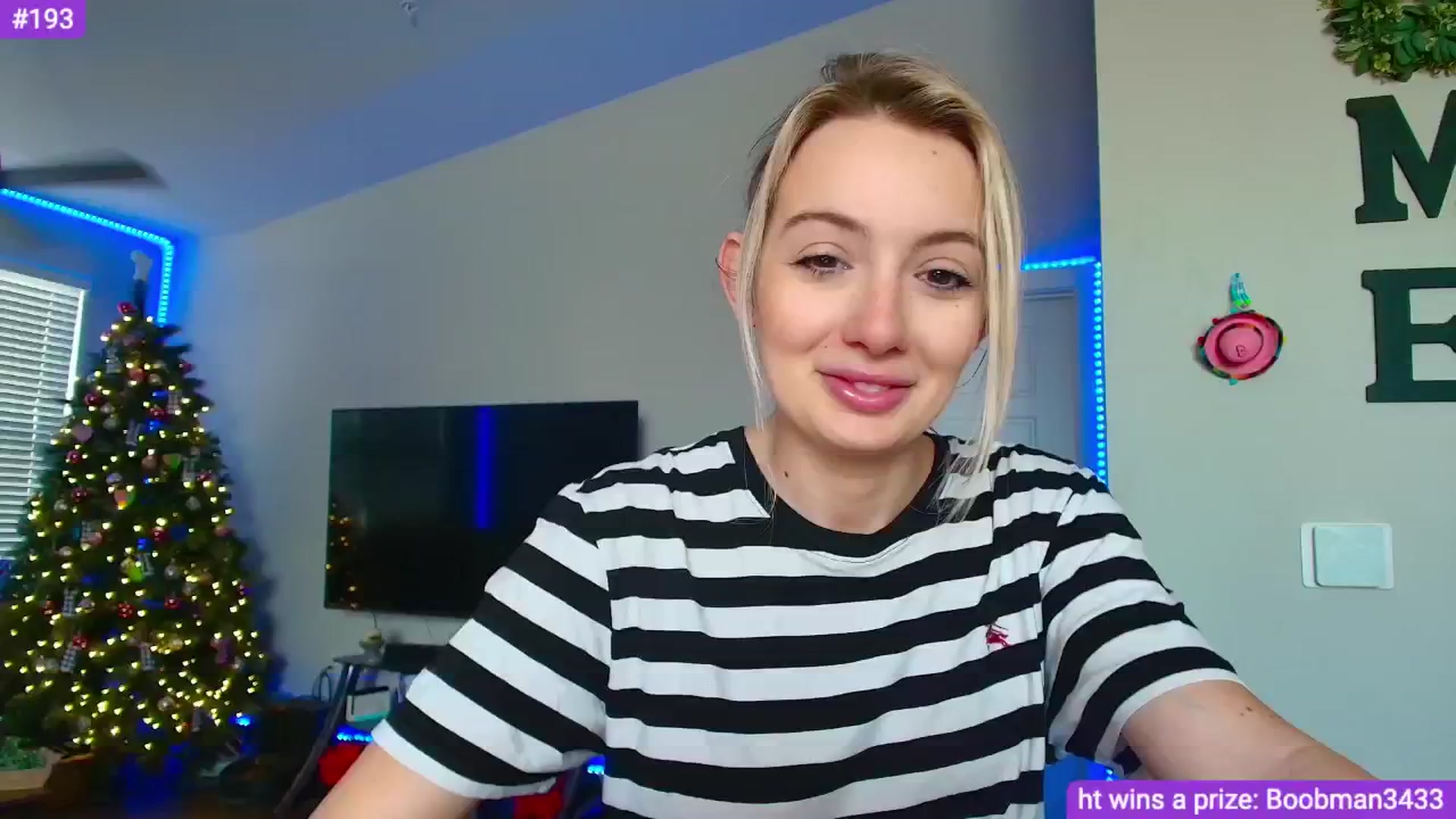 Gallery image thumbnail from Sammy_gray's myfreecams stream on, 05/03/2024, 22:18 image 6 of 20