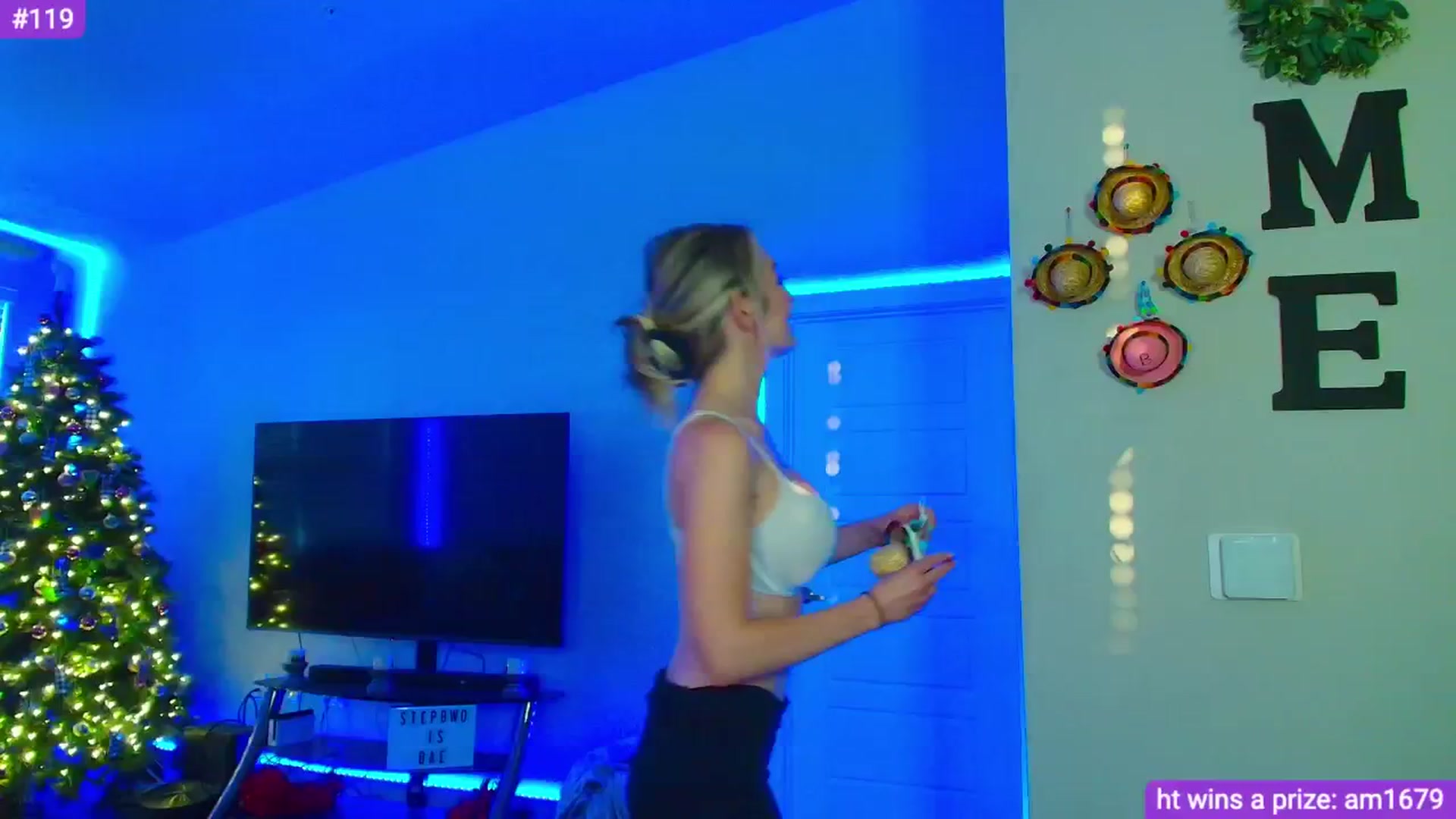 Gallery image thumbnail from Sammy_gray's myfreecams stream on, 05/04/2024, 02:12 image 4 of 20