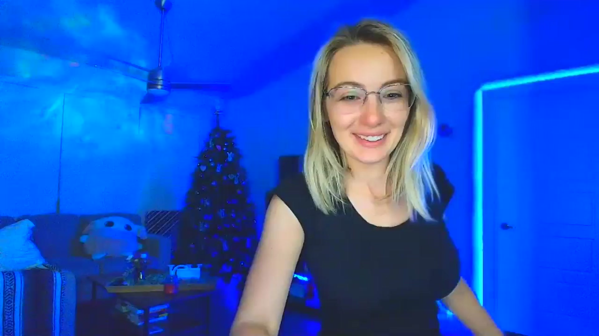 Gallery image thumbnail from Sammy_gray's myfreecams stream on, 05/23/2024, 05:50 image 3 of 20