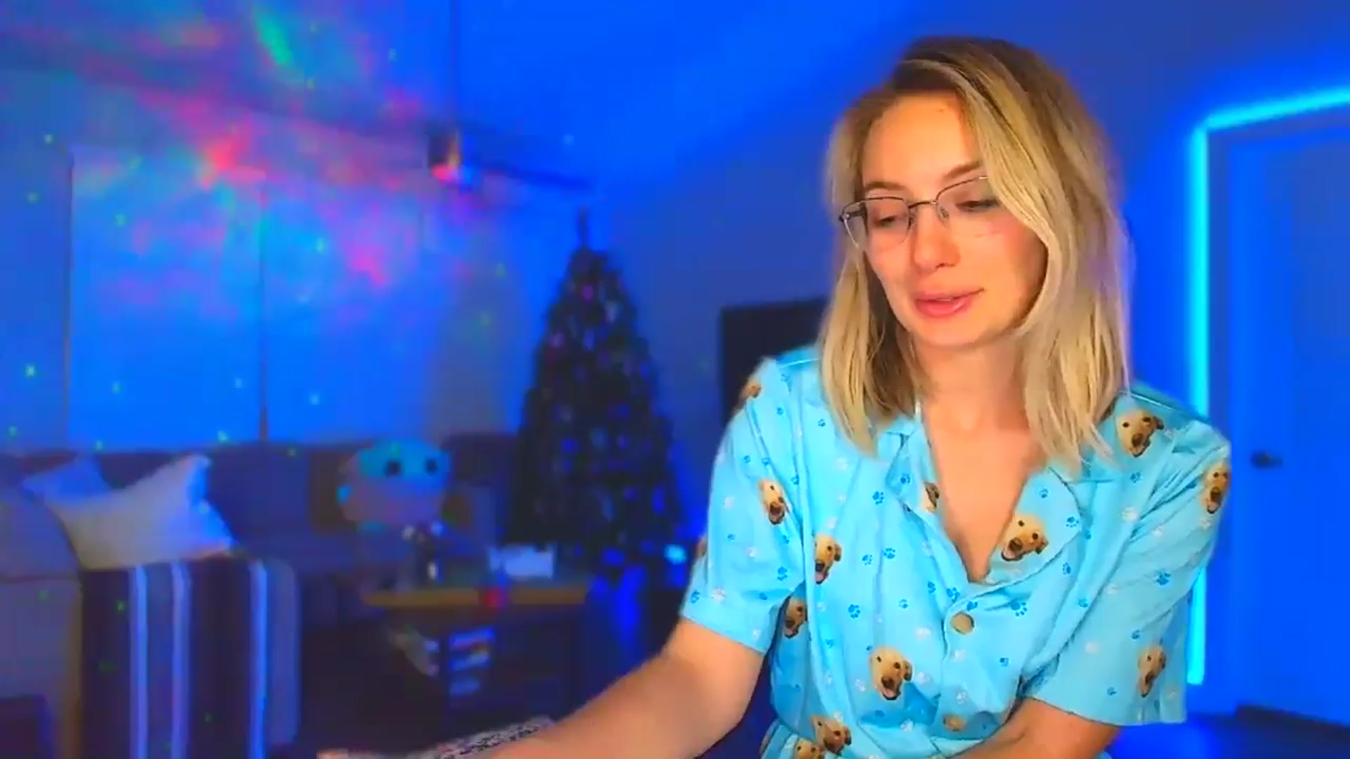 Gallery image thumbnail from Sammy_gray's myfreecams stream on, 05/23/2024, 08:21 image 3 of 20