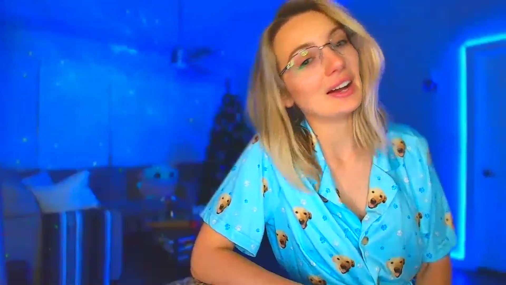 Gallery image thumbnail from Sammy_gray's myfreecams stream on, 05/23/2024, 08:21 image 4 of 20