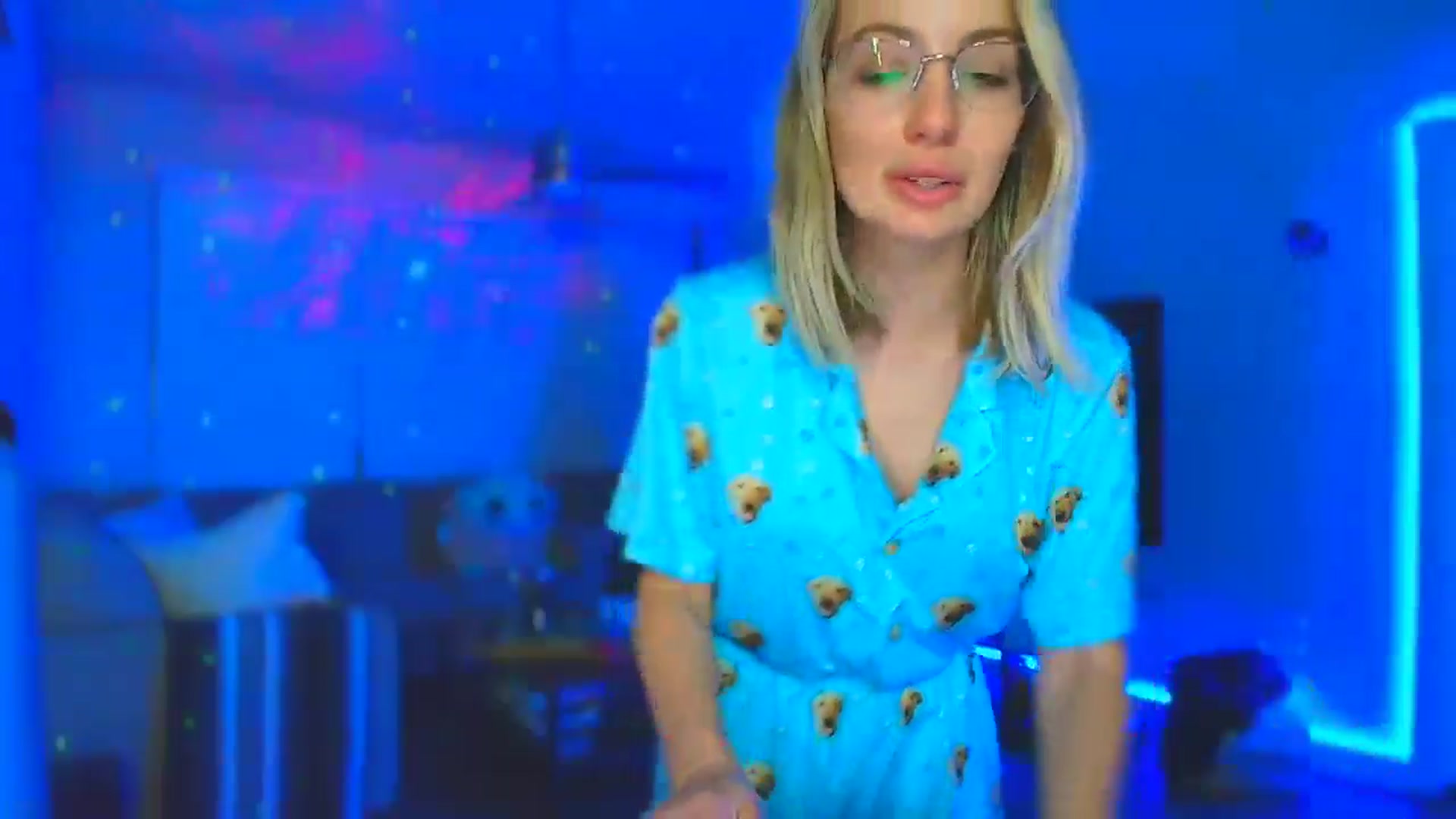 Gallery image thumbnail from Sammy_gray's myfreecams stream on, 05/23/2024, 08:21 image 6 of 20