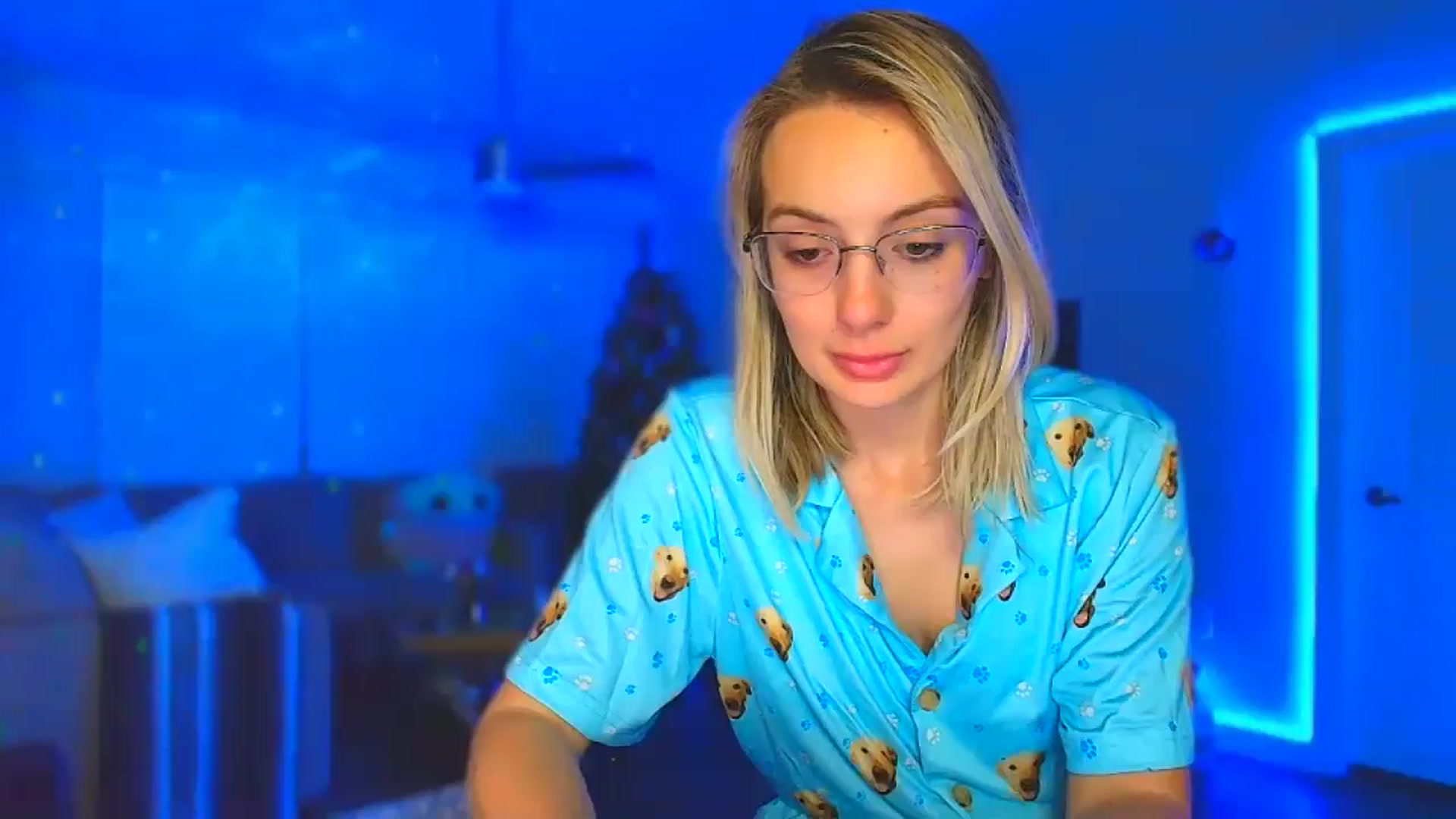 Gallery image thumbnail from Sammy_gray's myfreecams stream on, 05/23/2024, 08:21 image 1 of 20