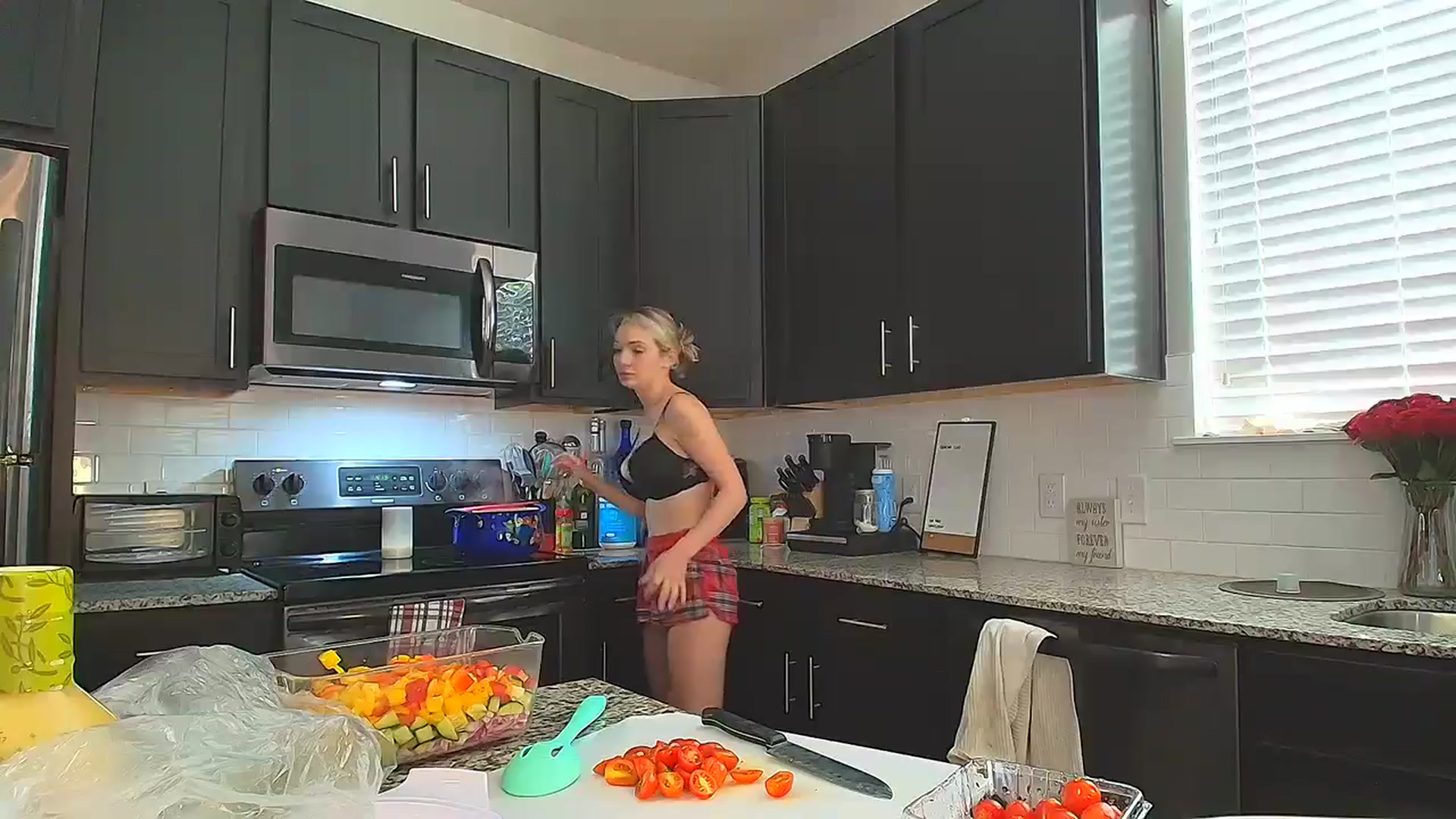 Gallery image thumbnail from Sammy_gray's myfreecams stream on, 05/23/2024, 23:46 image 10 of 20