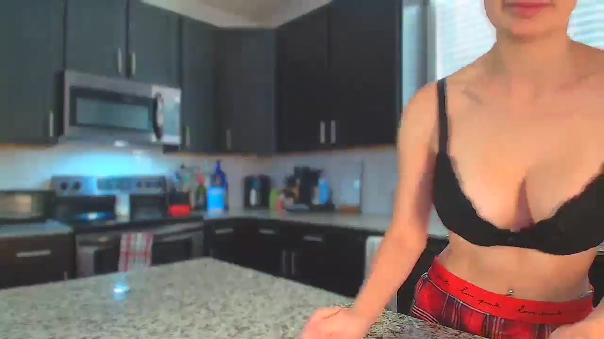 Gallery image thumbnail from Sammy_gray's myfreecams stream on, 05/24/2024, 24:39 image 9 of 20