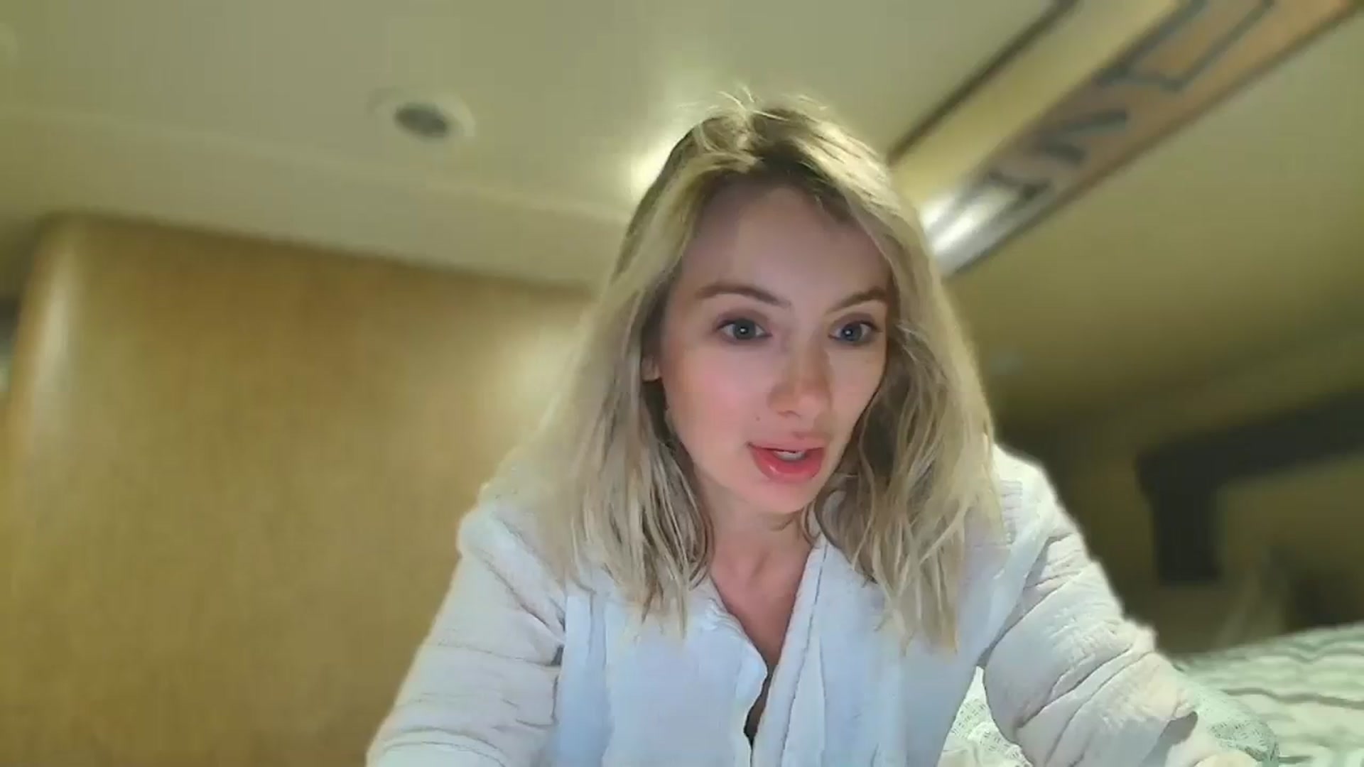 Gallery image thumbnail from Sammy_gray's myfreecams stream on, 05/27/2024, 05:45 image 12 of 20