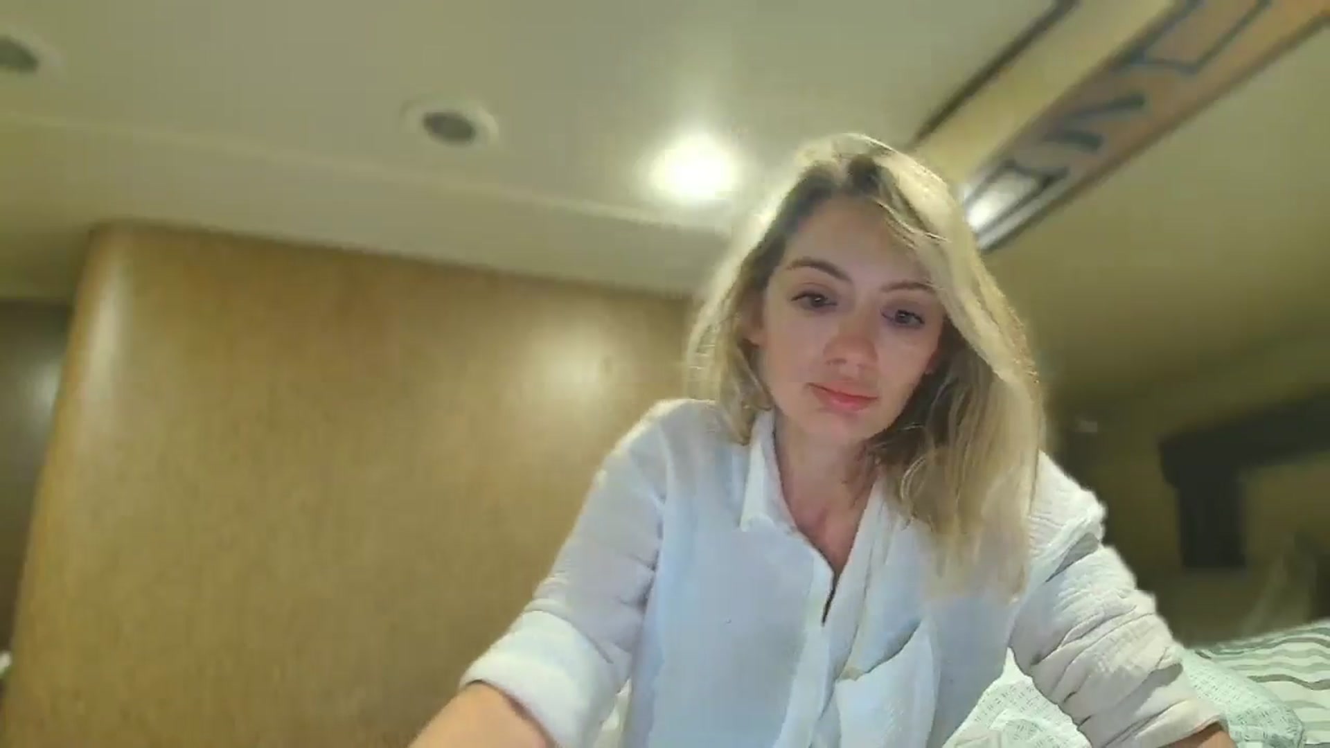Gallery image thumbnail from Sammy_gray's myfreecams stream on, 05/27/2024, 05:45 image 9 of 20
