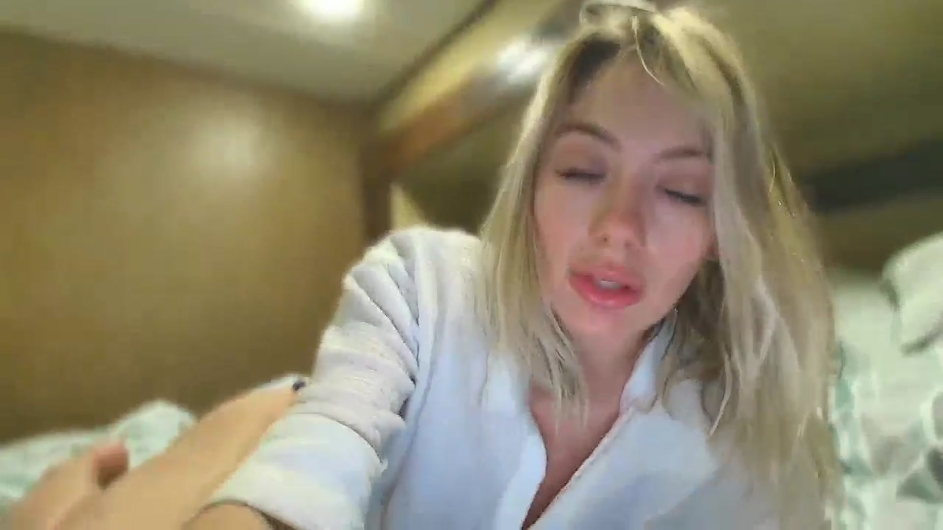 Gallery image thumbnail from Sammy_gray's myfreecams stream on, 05/27/2024, 05:45 image 17 of 20