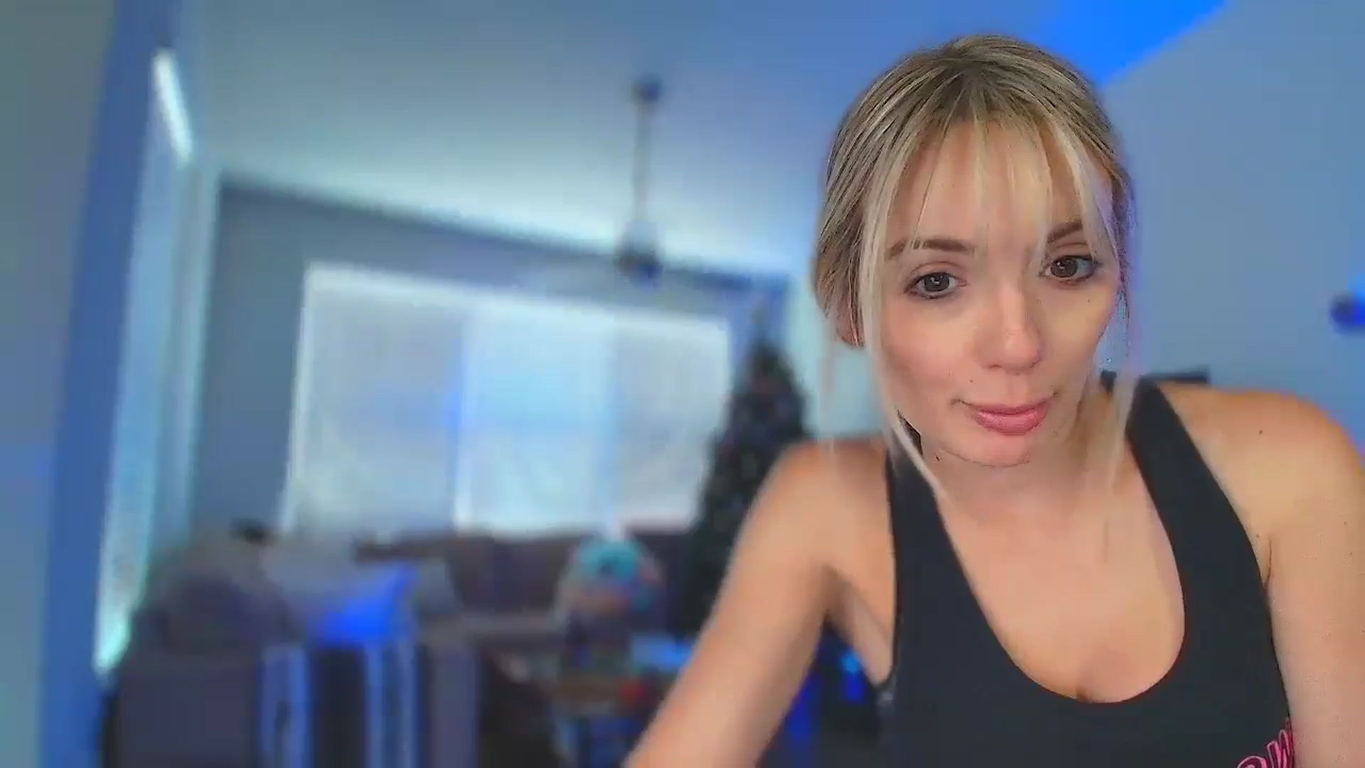 Gallery image thumbnail from Sammy_gray's myfreecams stream on, 05/29/2024, 23:40 image 6 of 20