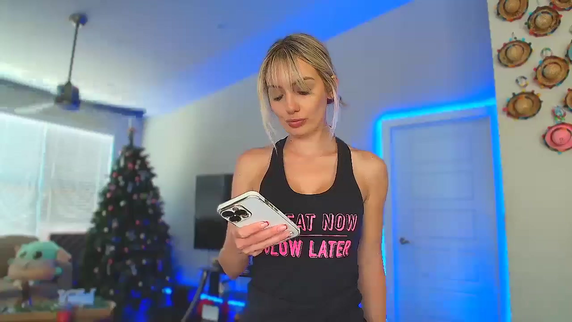 Gallery image thumbnail from Sammy_gray's myfreecams stream on, 05/29/2024, 23:40 image 7 of 20