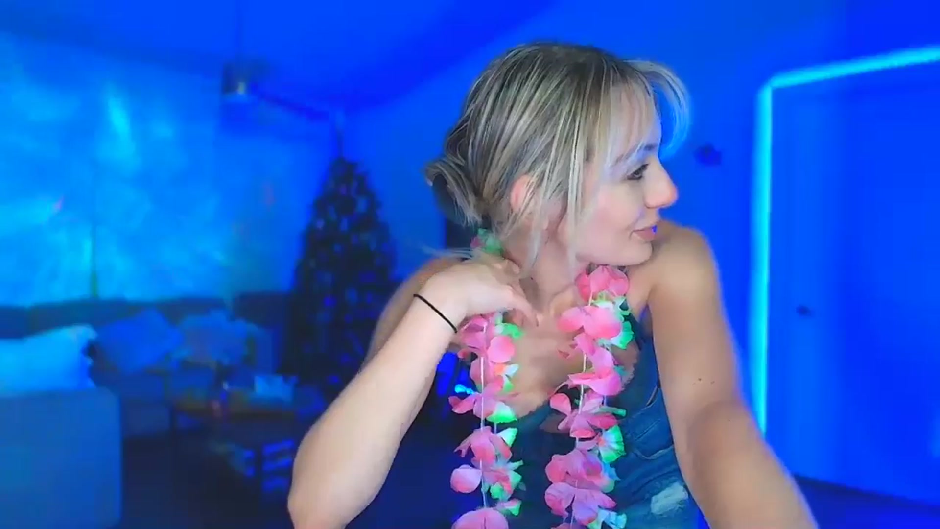 Gallery image thumbnail from Sammy_gray's myfreecams stream on, 06/04/2024, 03:33 image 7 of 20