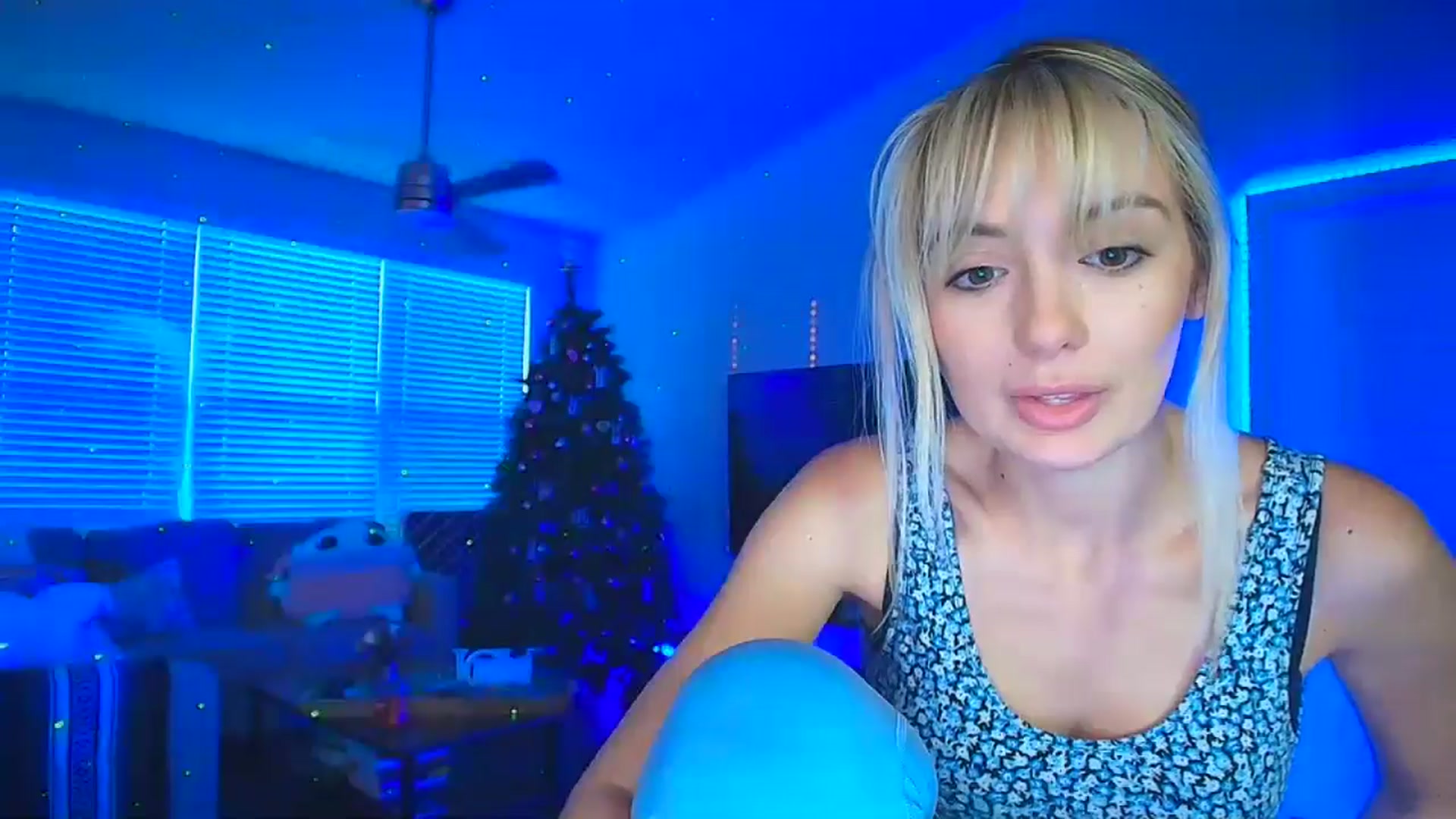 Gallery image thumbnail from Sammy_gray's myfreecams stream on, 06/05/2024, 03:35 image 15 of 20
