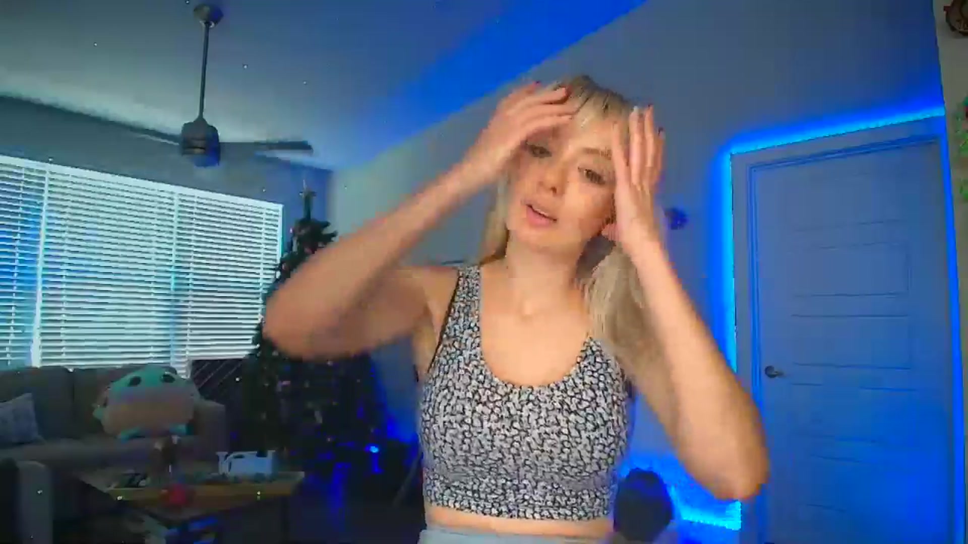 Gallery image thumbnail from Sammy_gray's myfreecams stream on, 06/05/2024, 03:35 image 3 of 20