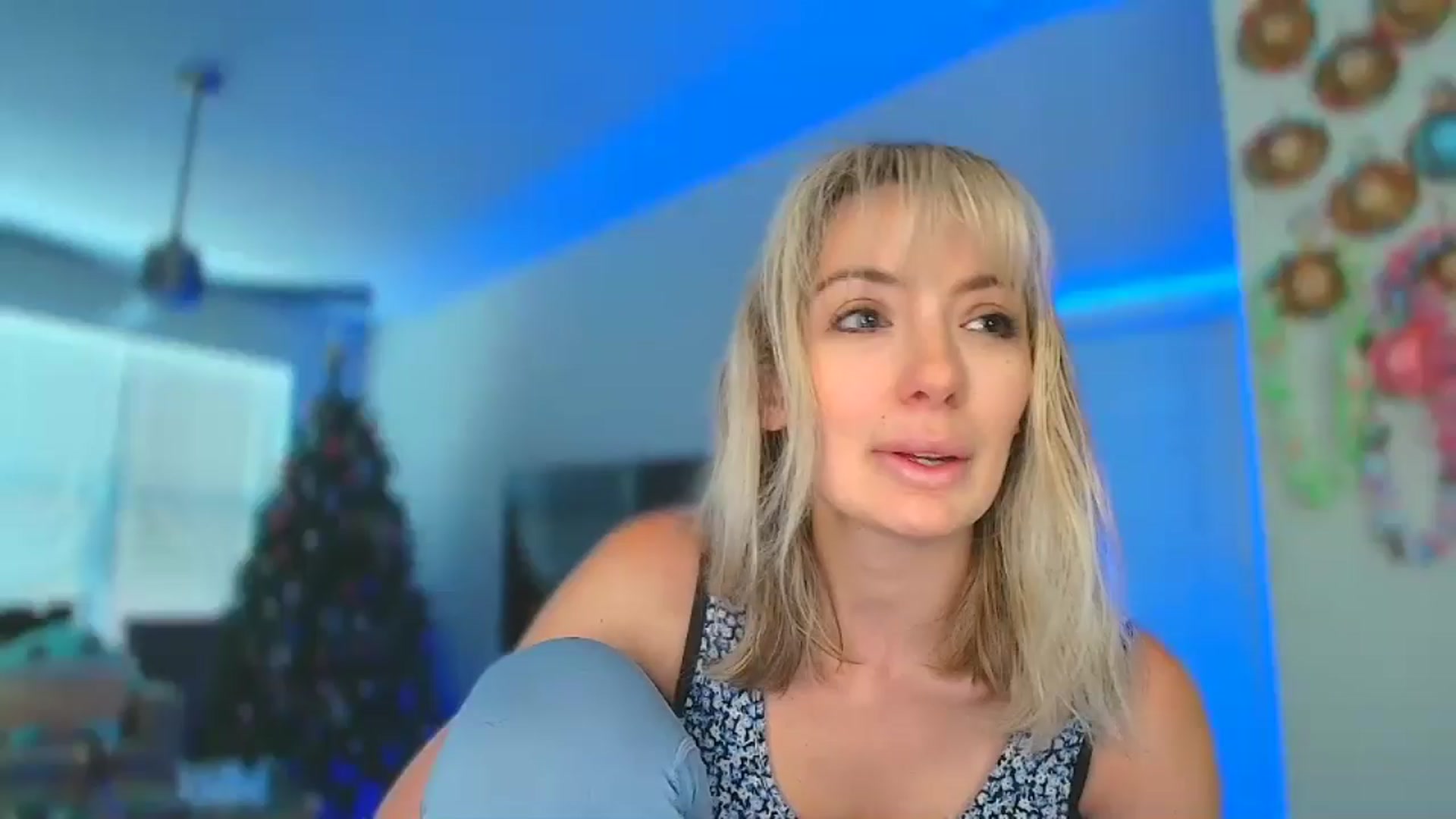 Gallery image thumbnail from Sammy_gray's myfreecams stream on, 06/05/2024, 03:35 image 1 of 20
