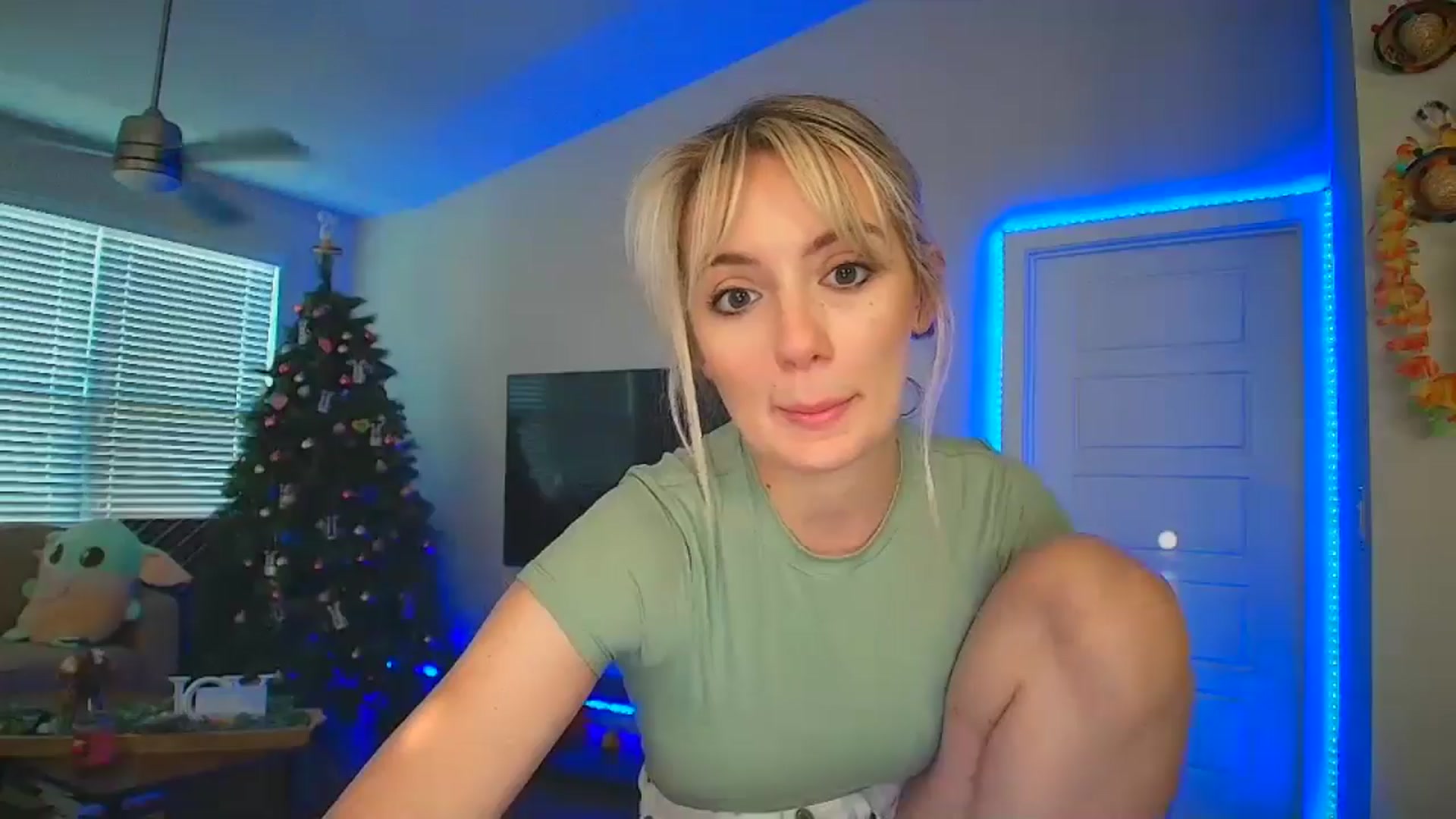 Gallery image thumbnail from Sammy_gray's myfreecams stream on, 06/06/2024, 01:35 image 18 of 20