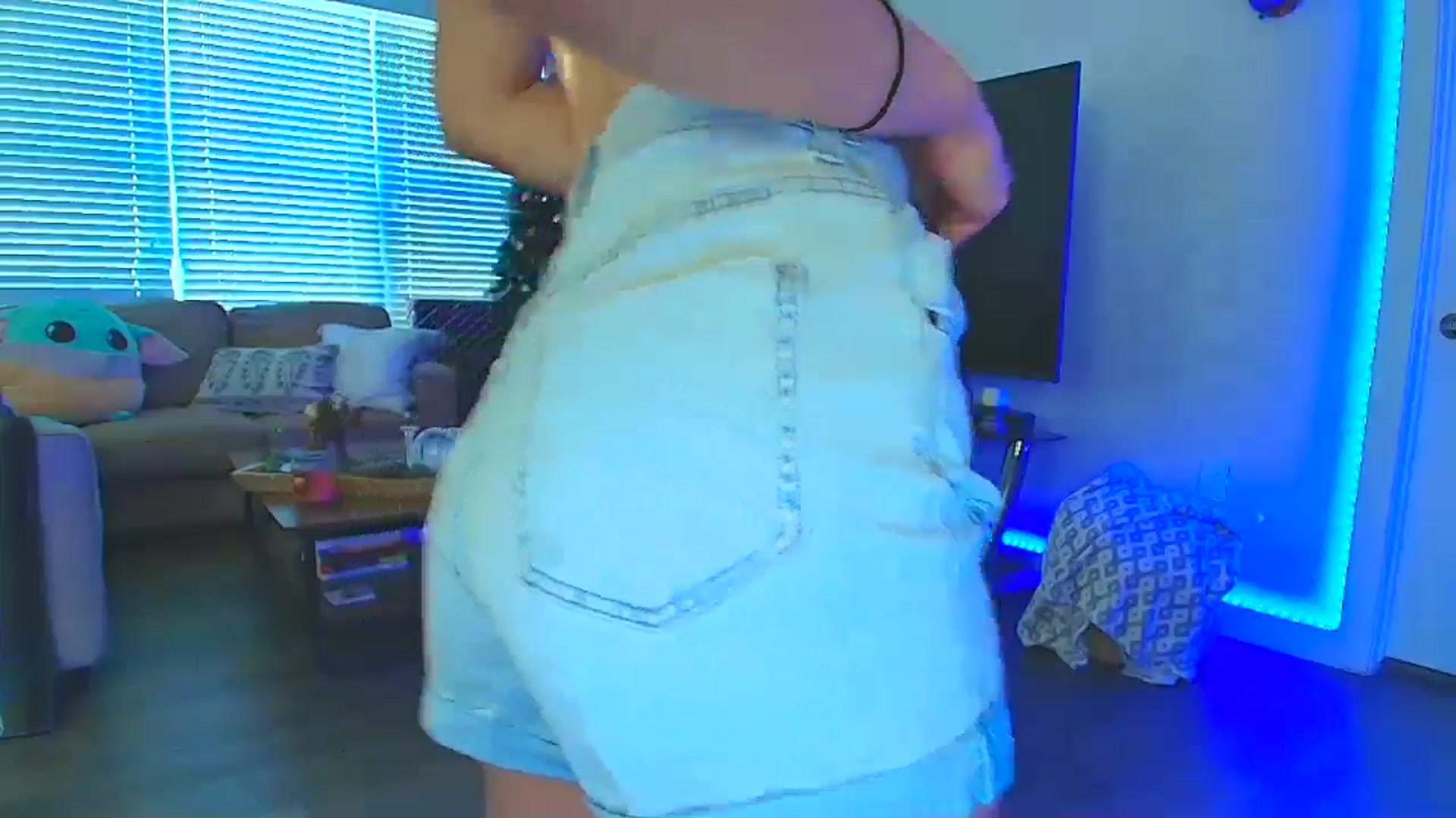 Gallery image thumbnail from Sammy_gray's myfreecams stream on, 06/08/2024, 01:54 image 10 of 20