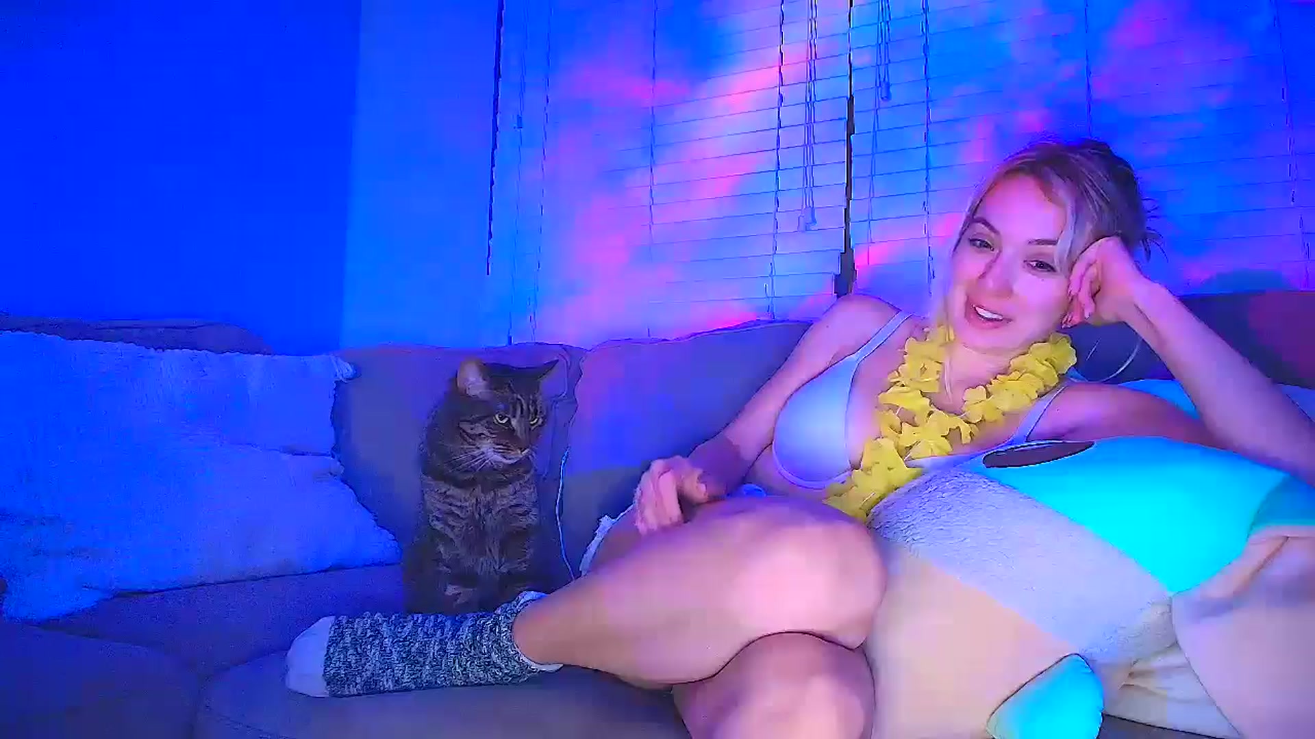 Gallery image thumbnail from Sammy_gray's myfreecams stream on, 06/10/2024, 08:50 image 19 of 20