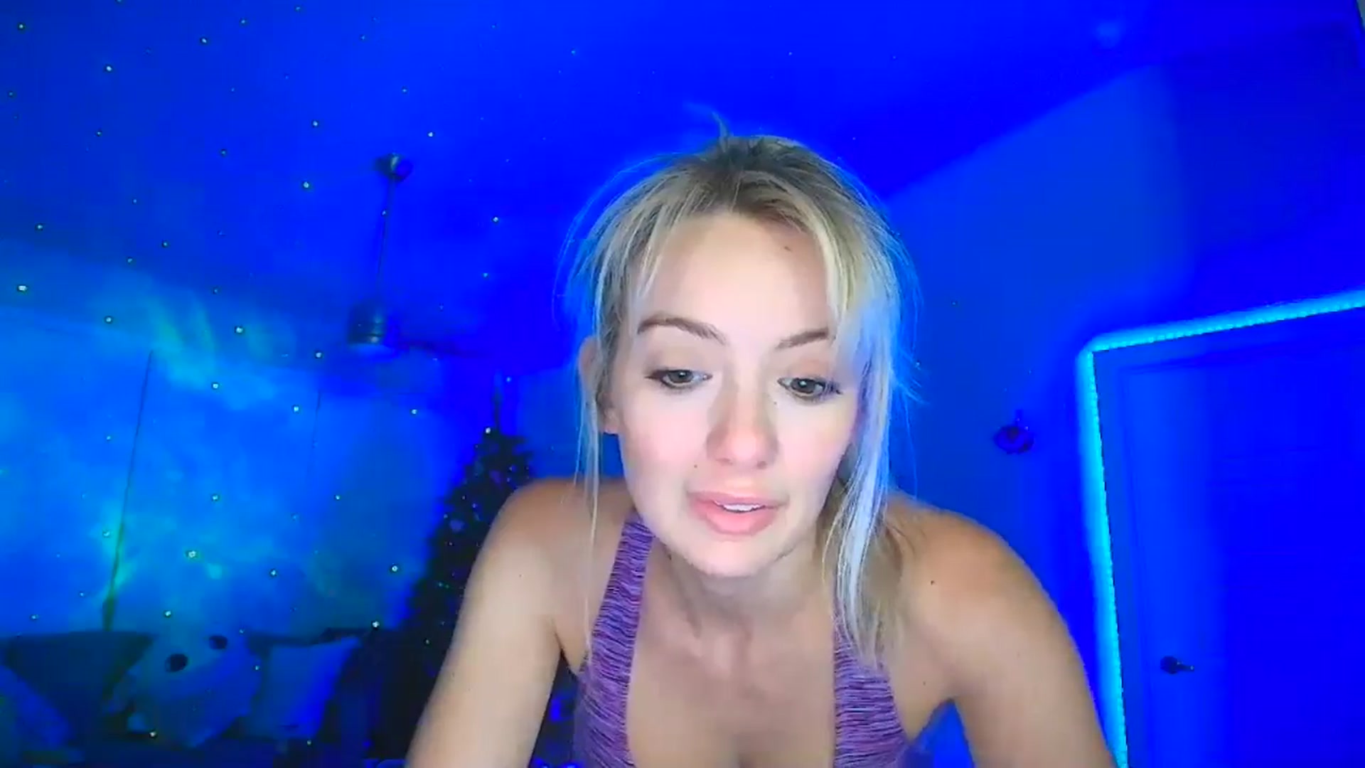 Gallery image thumbnail from Sammy_gray's myfreecams stream on, 06/12/2024, 03:28 image 17 of 20
