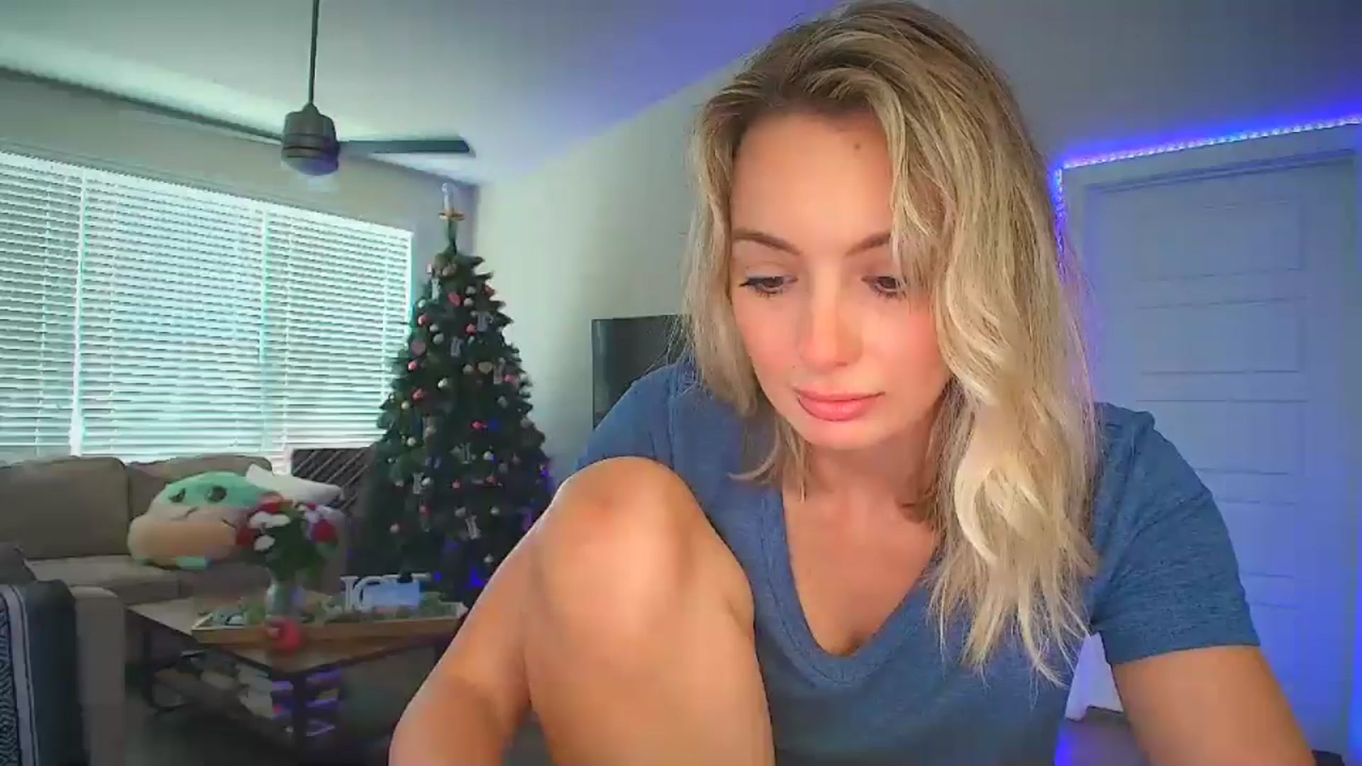 Gallery image thumbnail from Sammy_gray's myfreecams stream on, 06/22/2024, 20:47 image 16 of 20