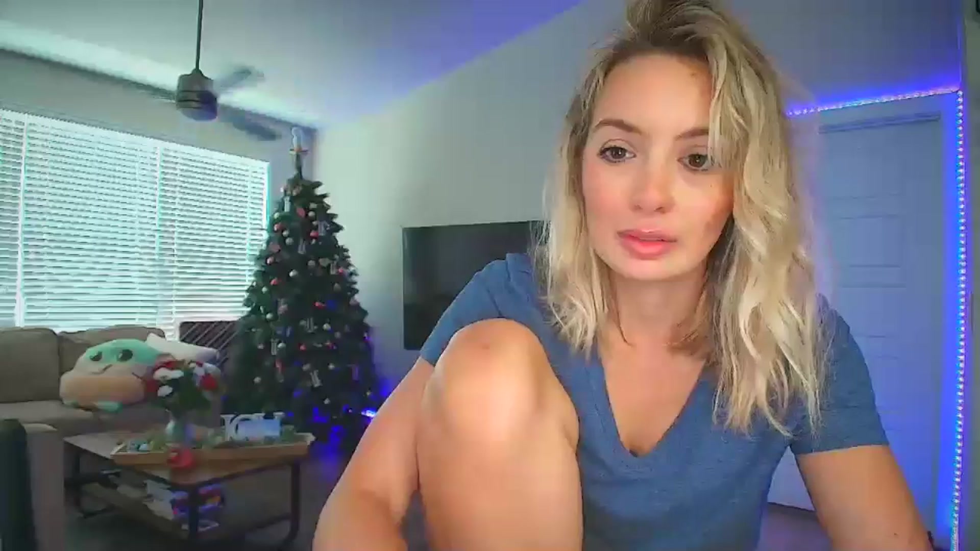 Gallery image thumbnail from Sammy_gray's myfreecams stream on, 06/22/2024, 20:47 image 19 of 20