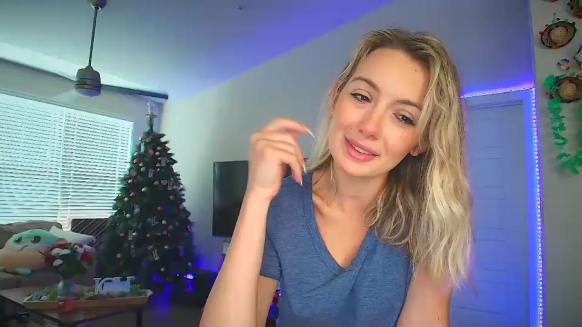 Gallery image thumbnail from Sammy_gray's myfreecams stream on, 06/22/2024, 20:47 image 2 of 20