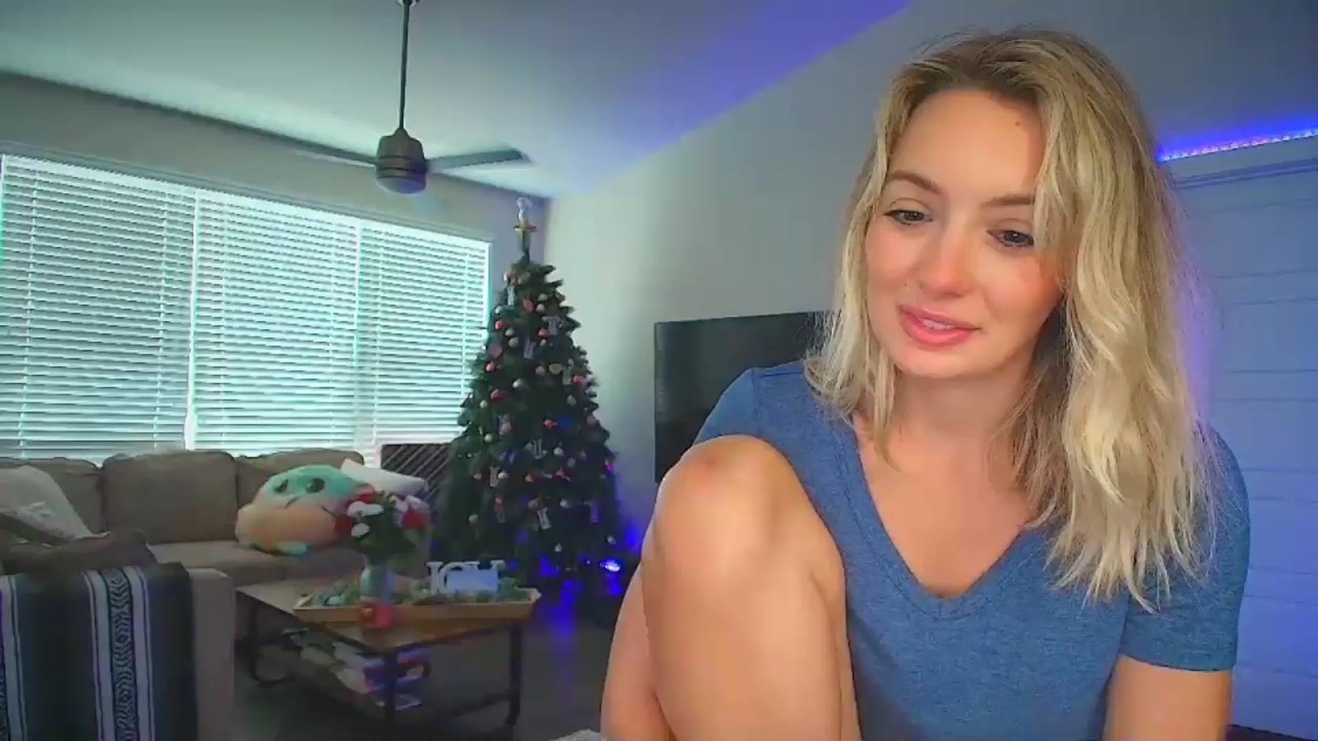 Gallery image thumbnail from Sammy_gray's myfreecams stream on, 06/22/2024, 21:15 image 9 of 20