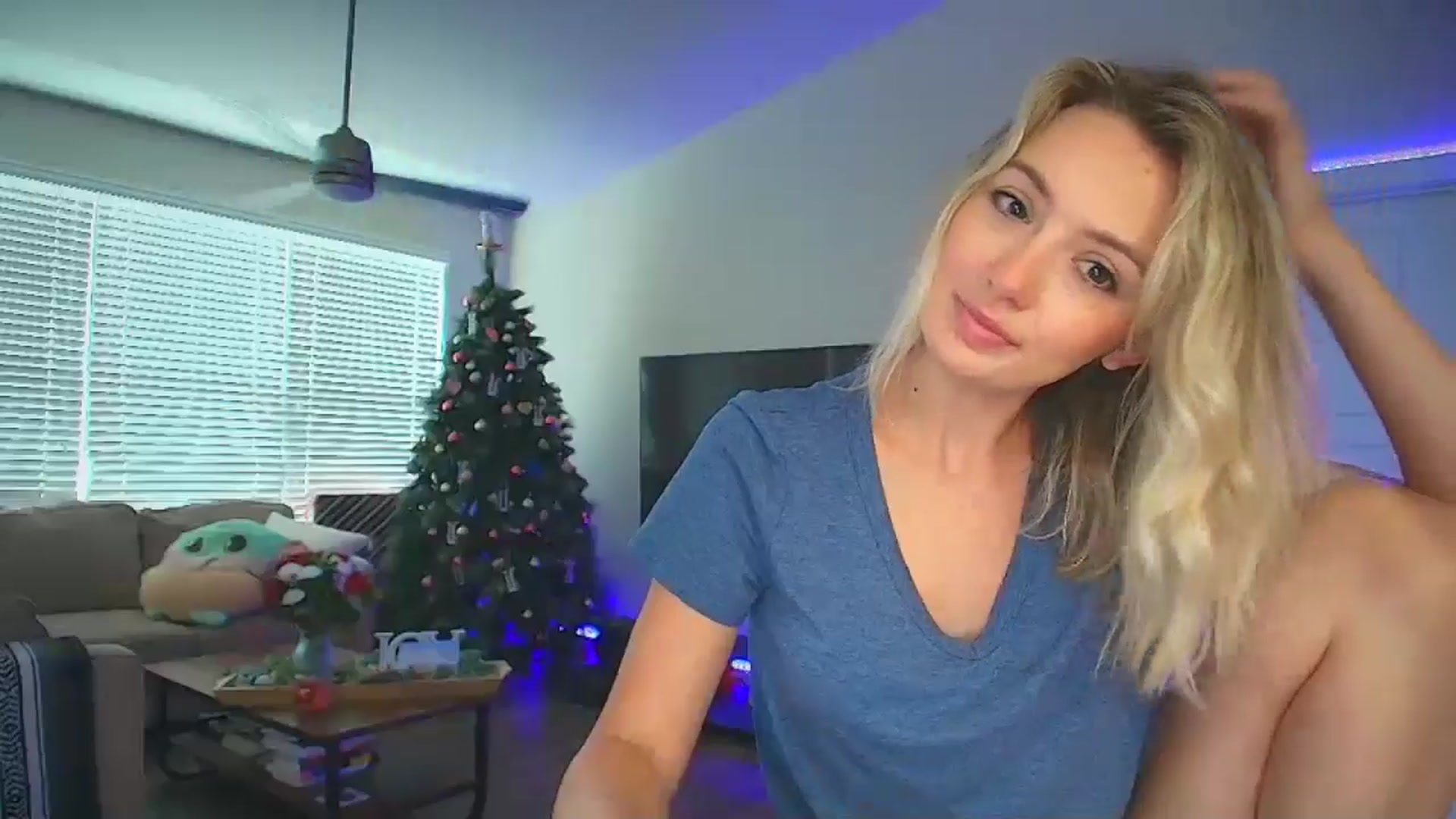 Gallery image thumbnail from Sammy_gray's myfreecams stream on, 06/22/2024, 21:15 image 2 of 20