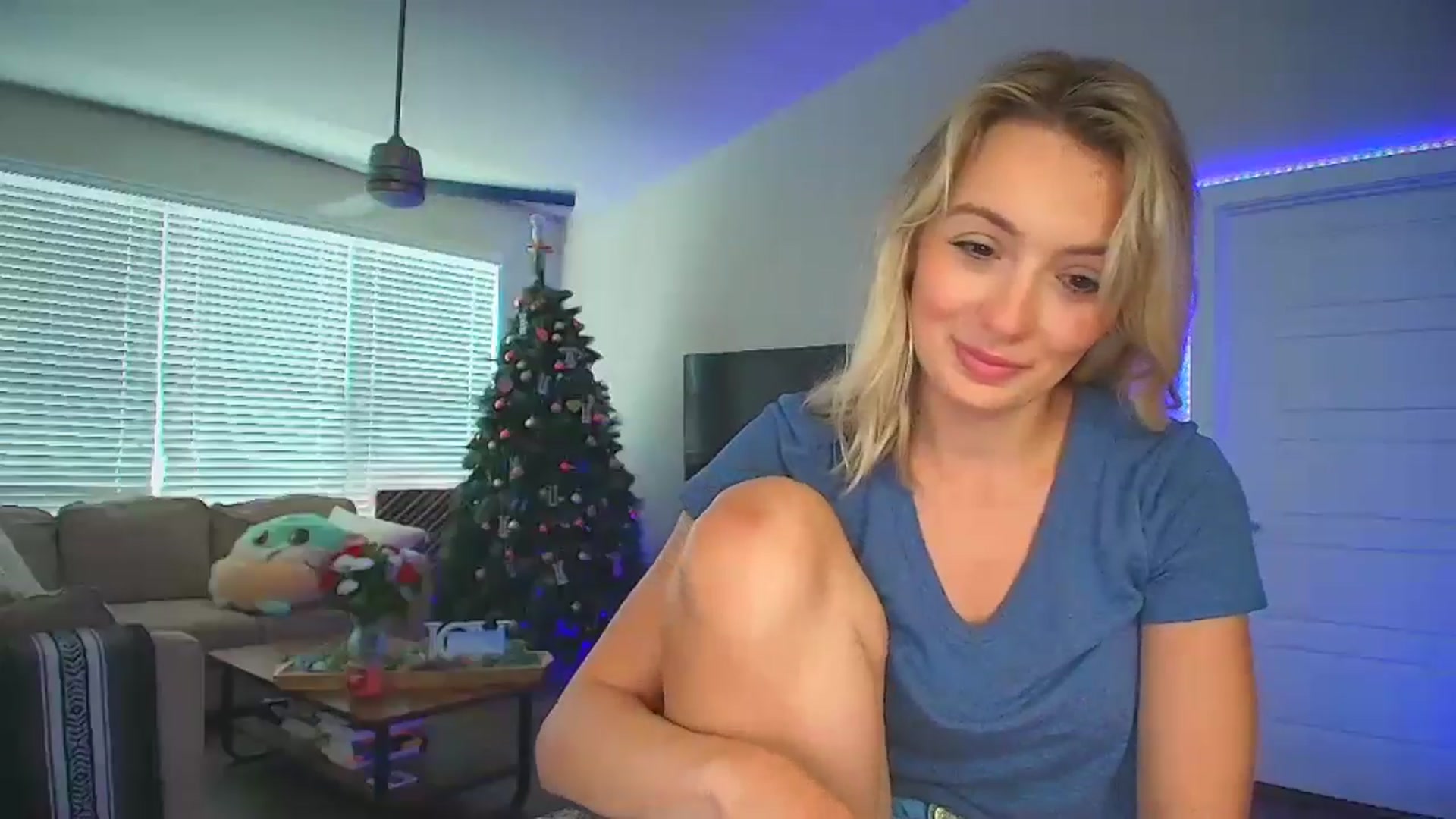 Gallery image thumbnail from Sammy_gray's myfreecams stream on, 06/22/2024, 21:15 image 12 of 20