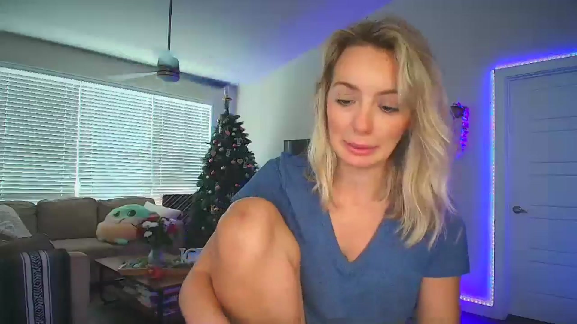 Gallery image thumbnail from Sammy_gray's myfreecams stream on, 06/22/2024, 21:33 image 13 of 20