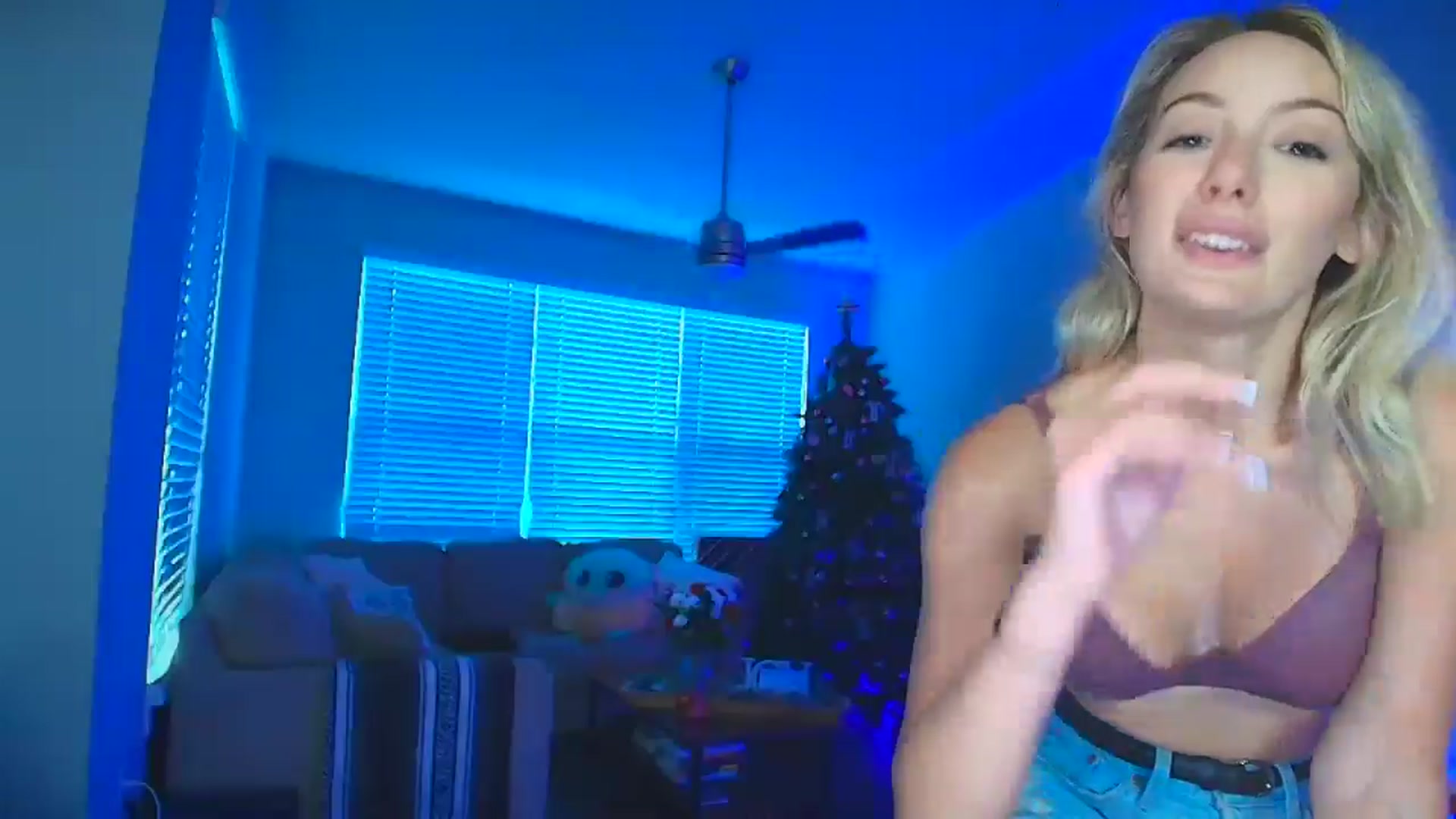 Gallery image thumbnail from Sammy_gray's myfreecams stream on, 06/24/2024, 03:51 image 13 of 20