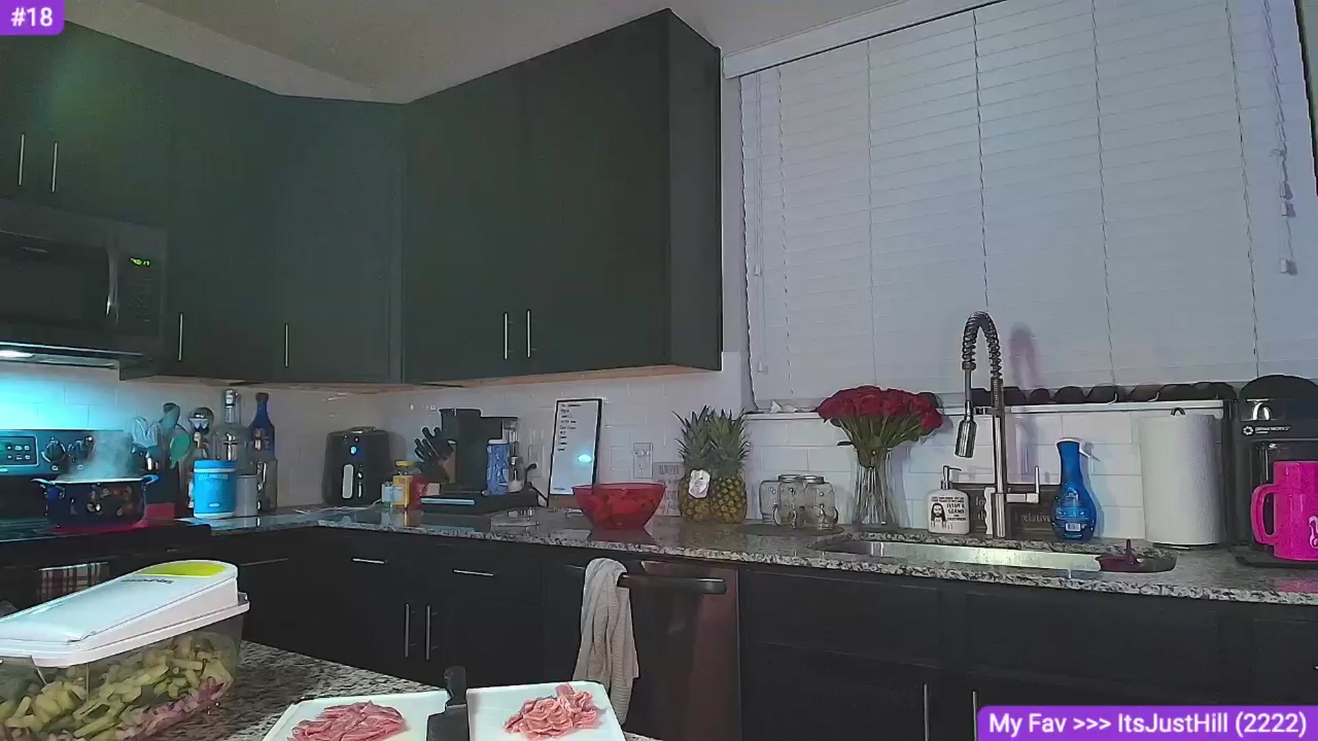 Gallery image thumbnail from Sammy_gray's myfreecams stream on, 07/03/2024, 04:41 image 12 of 20