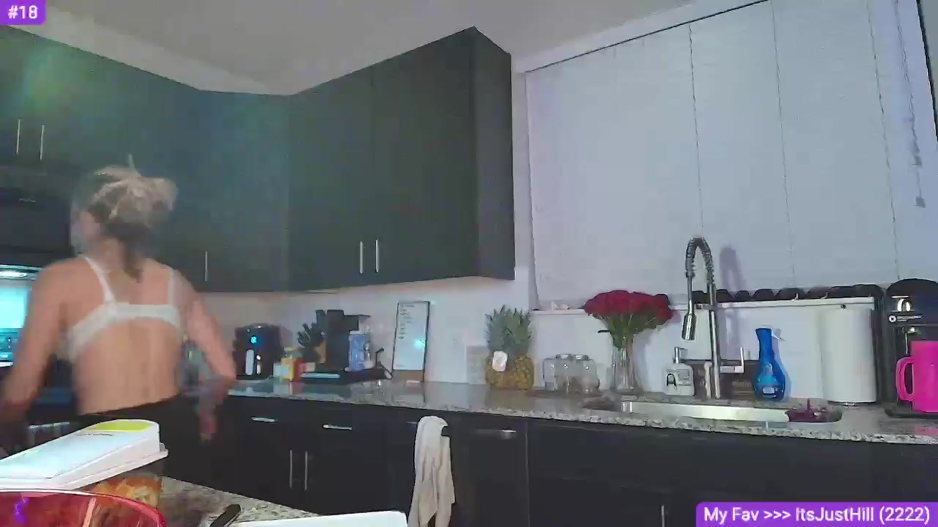 Gallery image thumbnail from Sammy_gray's myfreecams stream on, 07/03/2024, 04:52 image 13 of 20