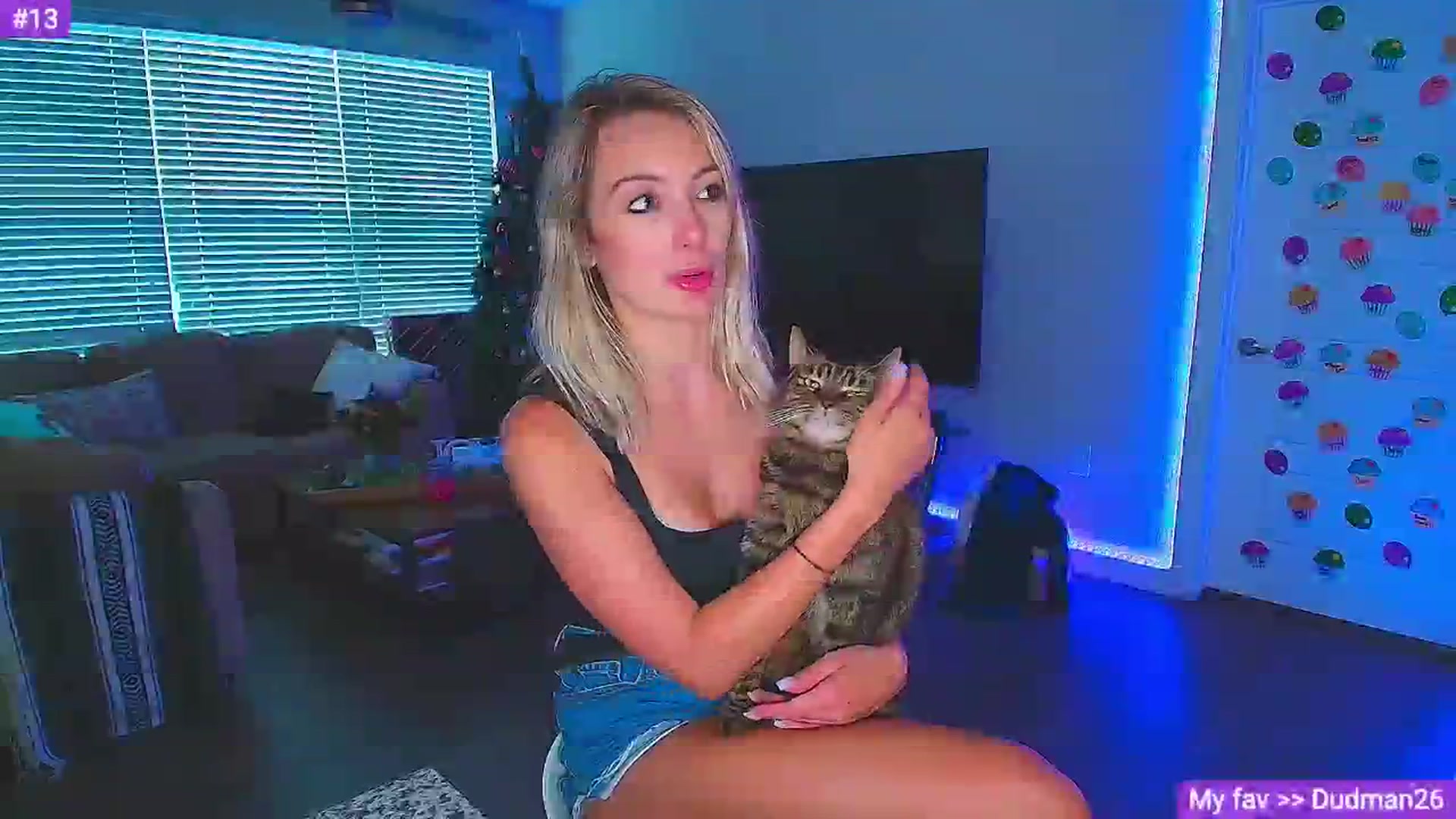 Gallery image thumbnail from Sammy_gray's myfreecams stream on, 07/25/2024, 01:46 image 11 of 20