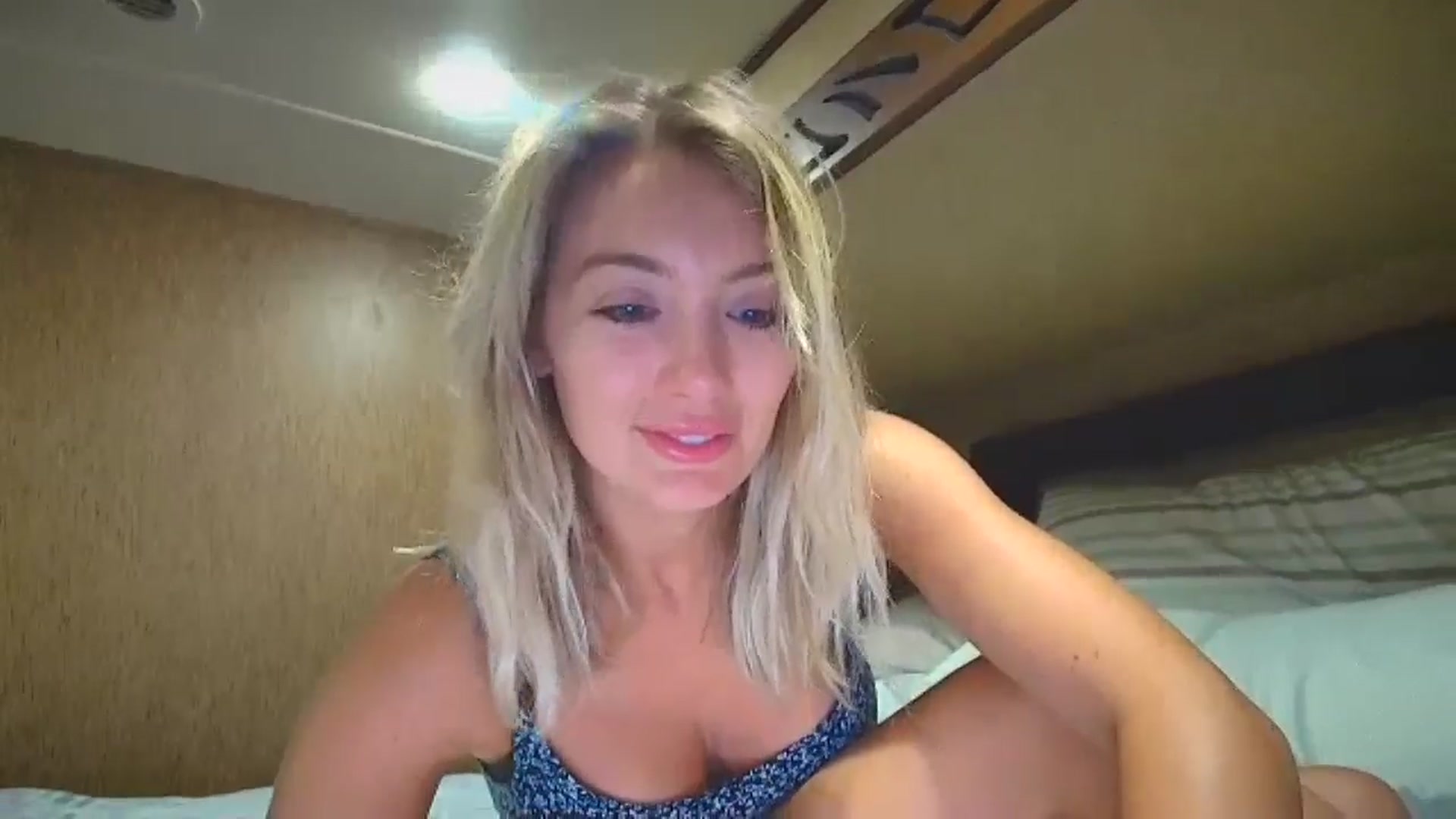 Gallery image thumbnail from Sammy_gray's myfreecams stream on, 07/30/2024, 24:11 image 19 of 20