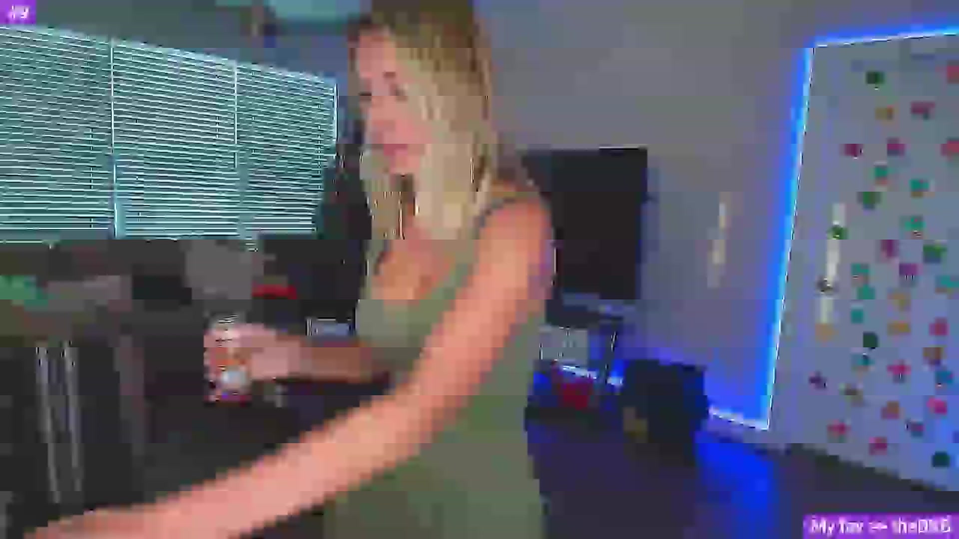 Gallery image thumbnail from Sammy_gray's myfreecams stream on, 07/31/2024, 01:59 image 11 of 20