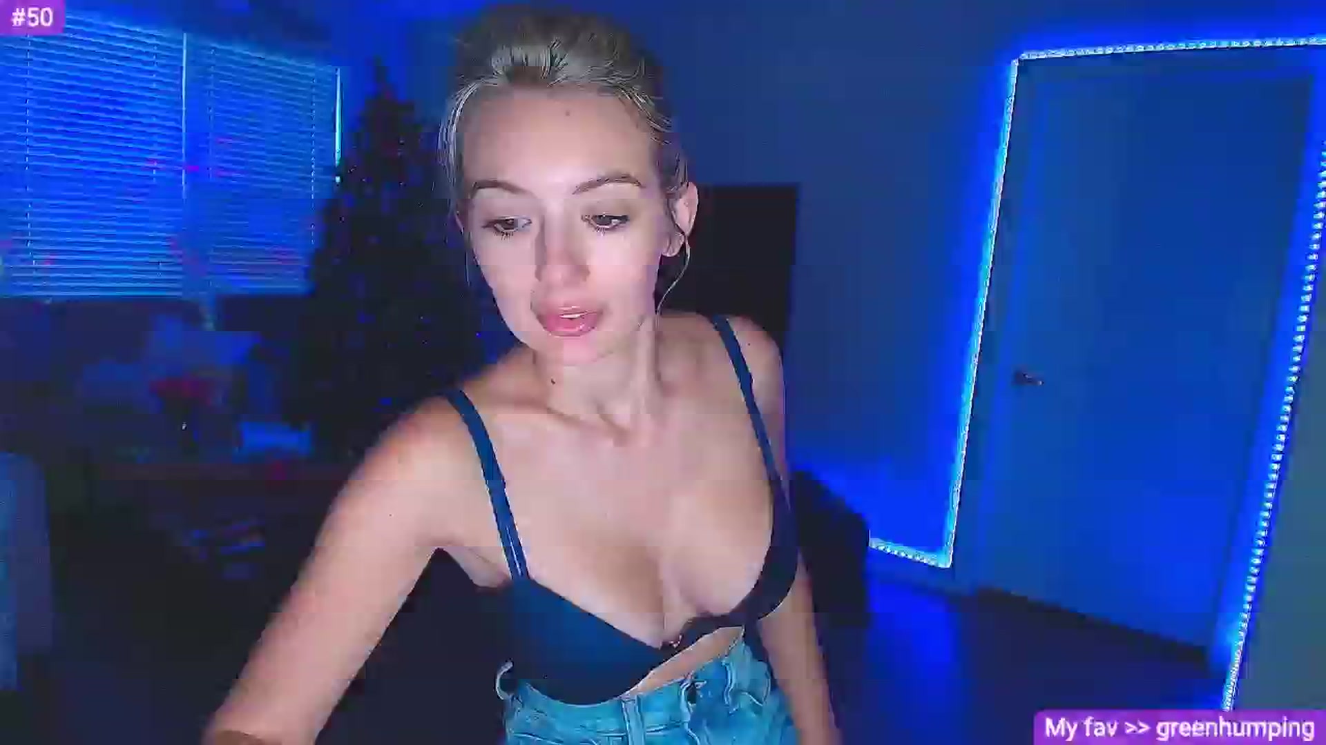 Gallery image thumbnail from Sammy_gray's myfreecams stream on, 08/07/2024, 02:02 image 16 of 20