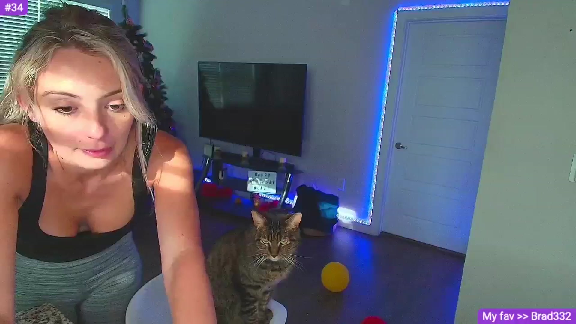 Gallery image thumbnail from Sammy_gray's myfreecams stream on, 08/08/2024, 24:54 image 19 of 20