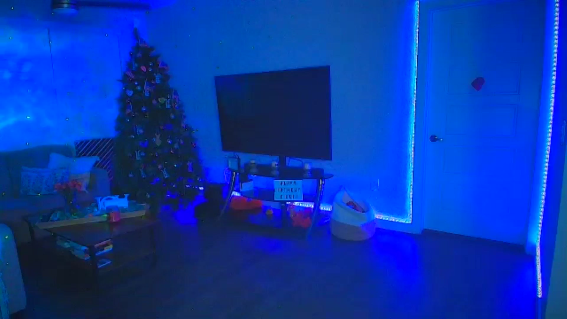 Gallery image thumbnail from Sammy_gray's myfreecams stream on, 08/09/2024, 05:03 image 10 of 20