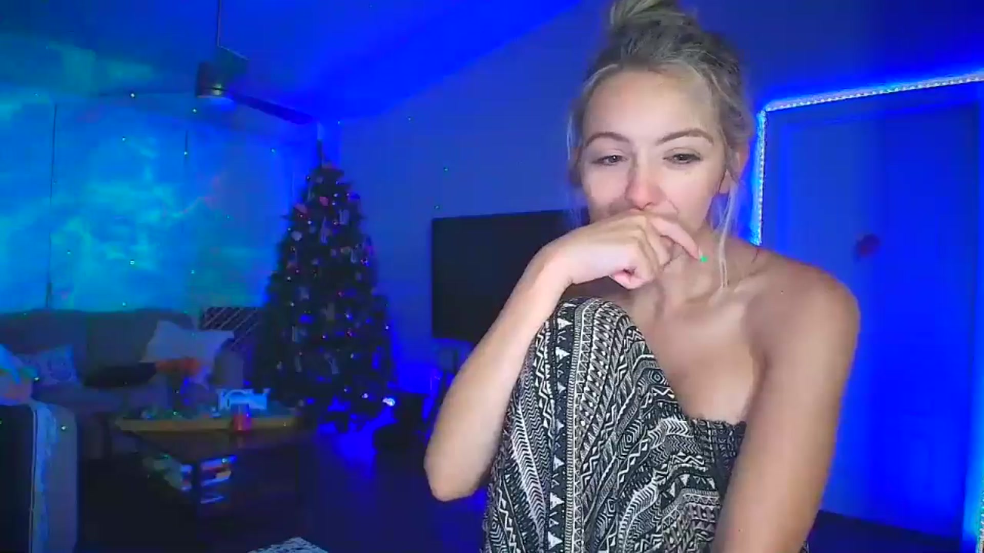 Gallery image thumbnail from Sammy_gray's myfreecams stream on, 08/09/2024, 08:03 image 15 of 20