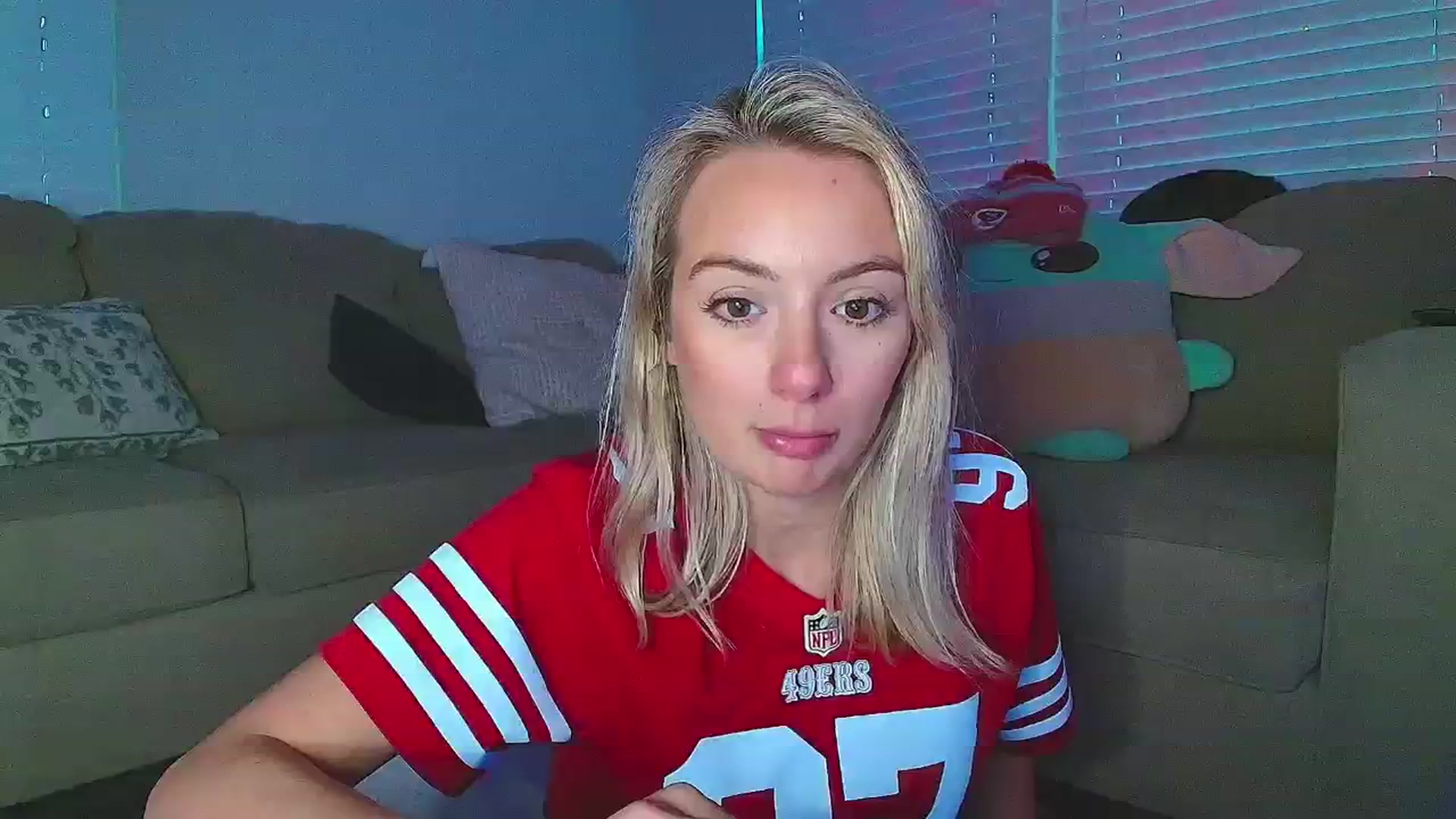 Gallery image thumbnail from Sammy_gray's myfreecams stream on, 08/22/2024, 01:49 image 18 of 20