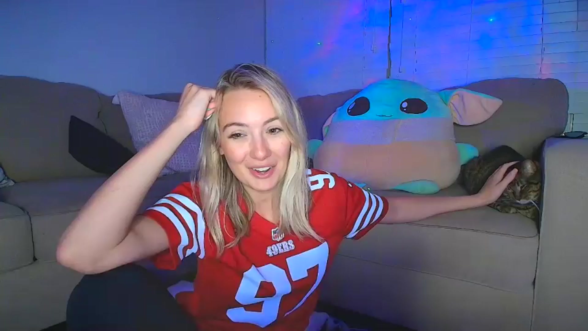 Gallery image thumbnail from Sammy_gray's myfreecams stream on, 08/22/2024, 04:23 image 3 of 20