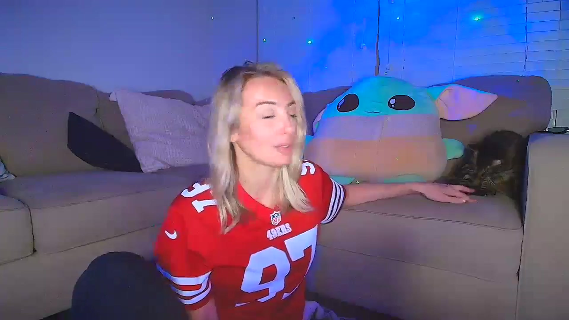 Gallery image thumbnail from Sammy_gray's myfreecams stream on, 08/22/2024, 04:23 image 5 of 20