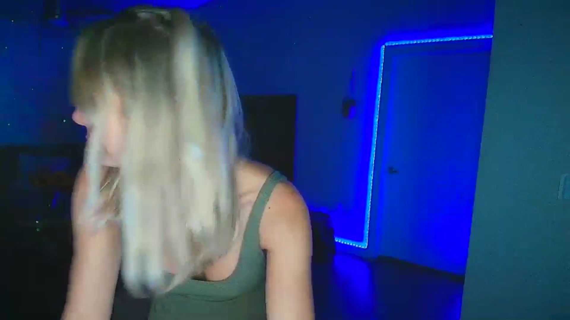 Gallery image thumbnail from Sammy_gray's myfreecams stream on, 08/23/2024, 06:34 image 9 of 20