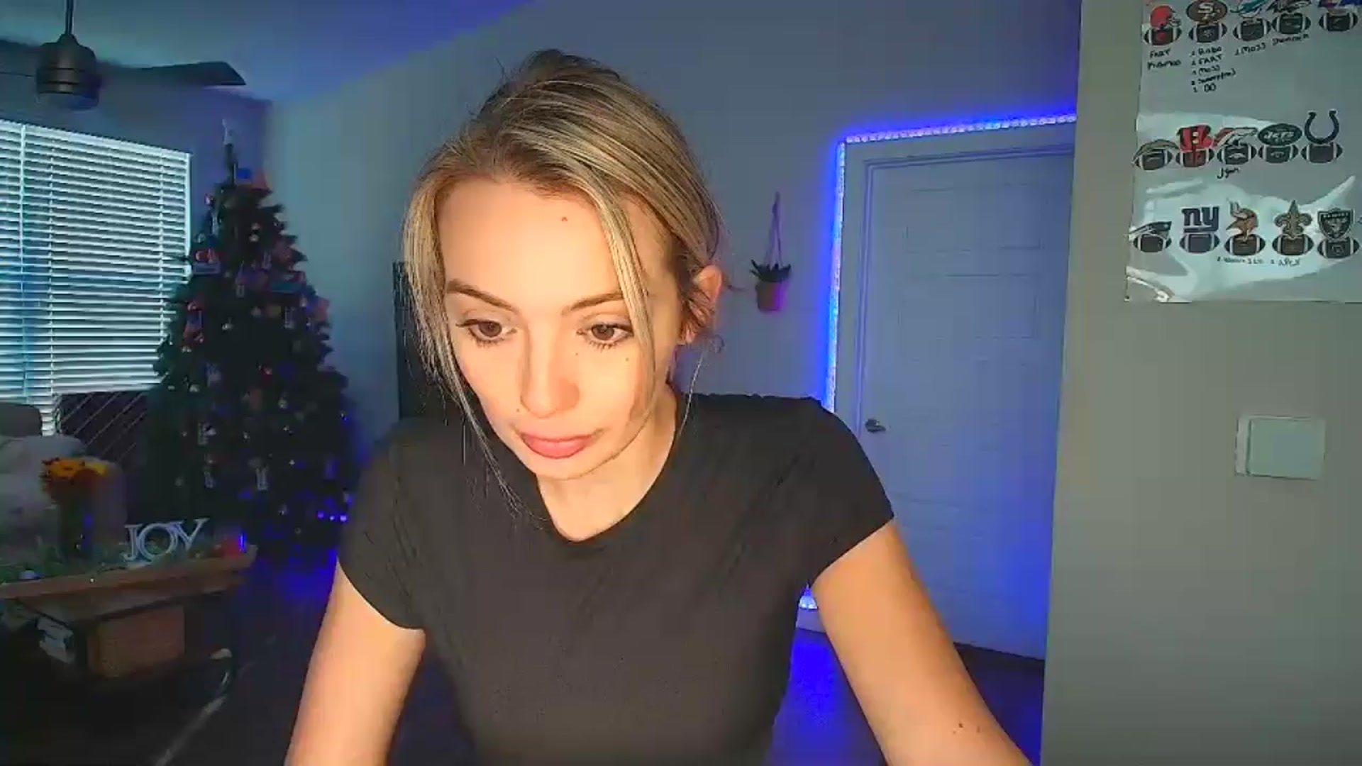 Gallery image thumbnail from Sammy_gray's myfreecams stream on, 09/12/2024, 24:59 image 1 of 20