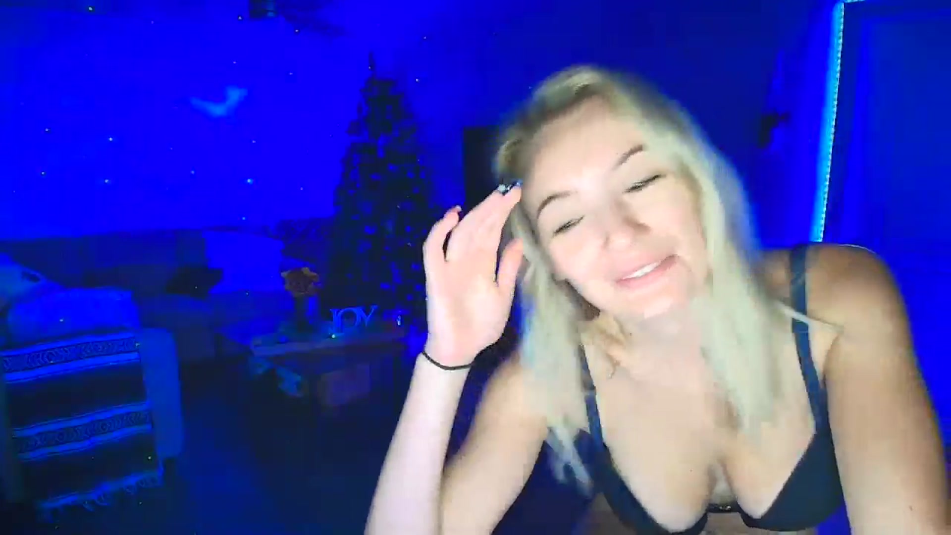 Gallery image thumbnail from Sammy_gray's myfreecams stream on, 09/16/2024, 05:38 image 17 of 20